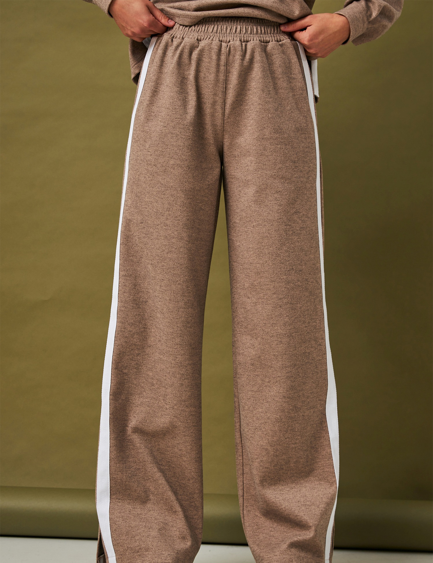 Картинка Штани бежеві