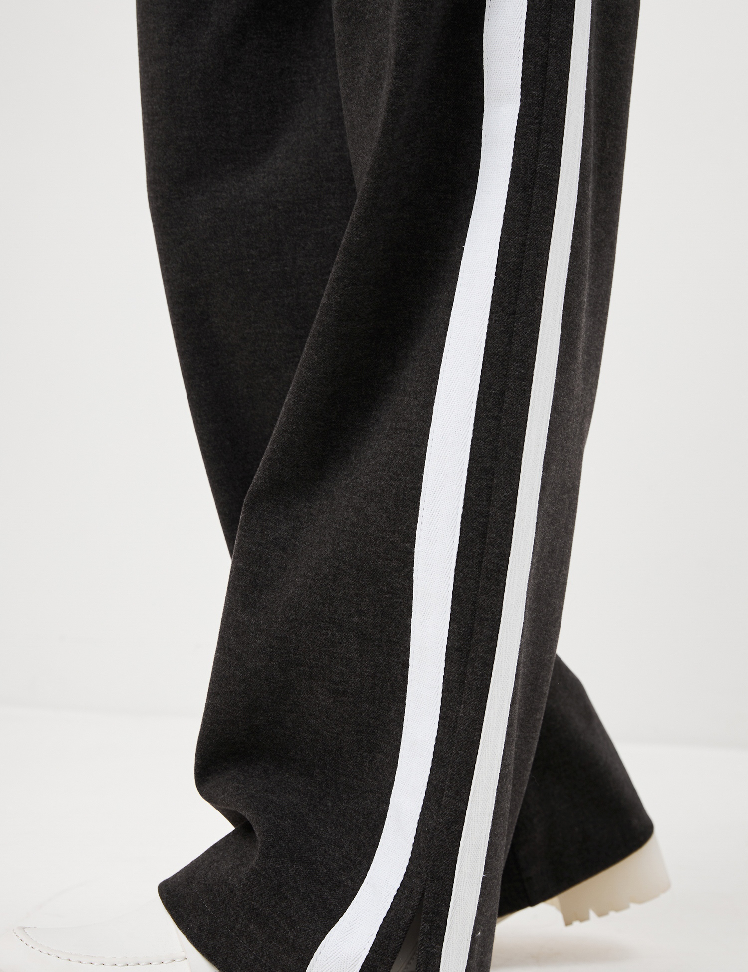 Картинка Штани сірі