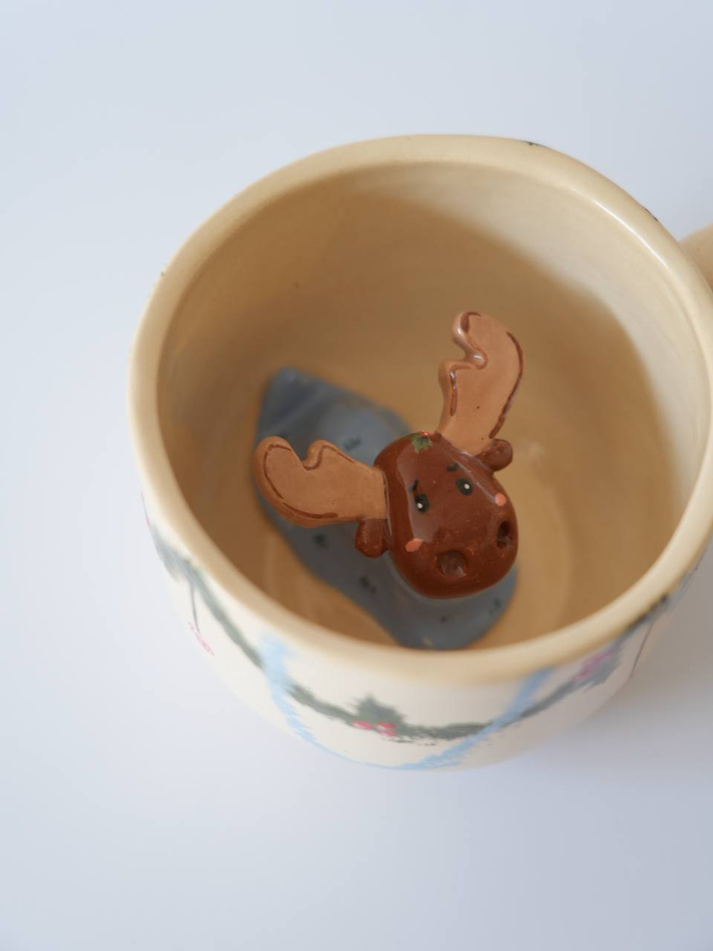 Картинка Керамічна чашка ручної роботи «Лось у пончо»