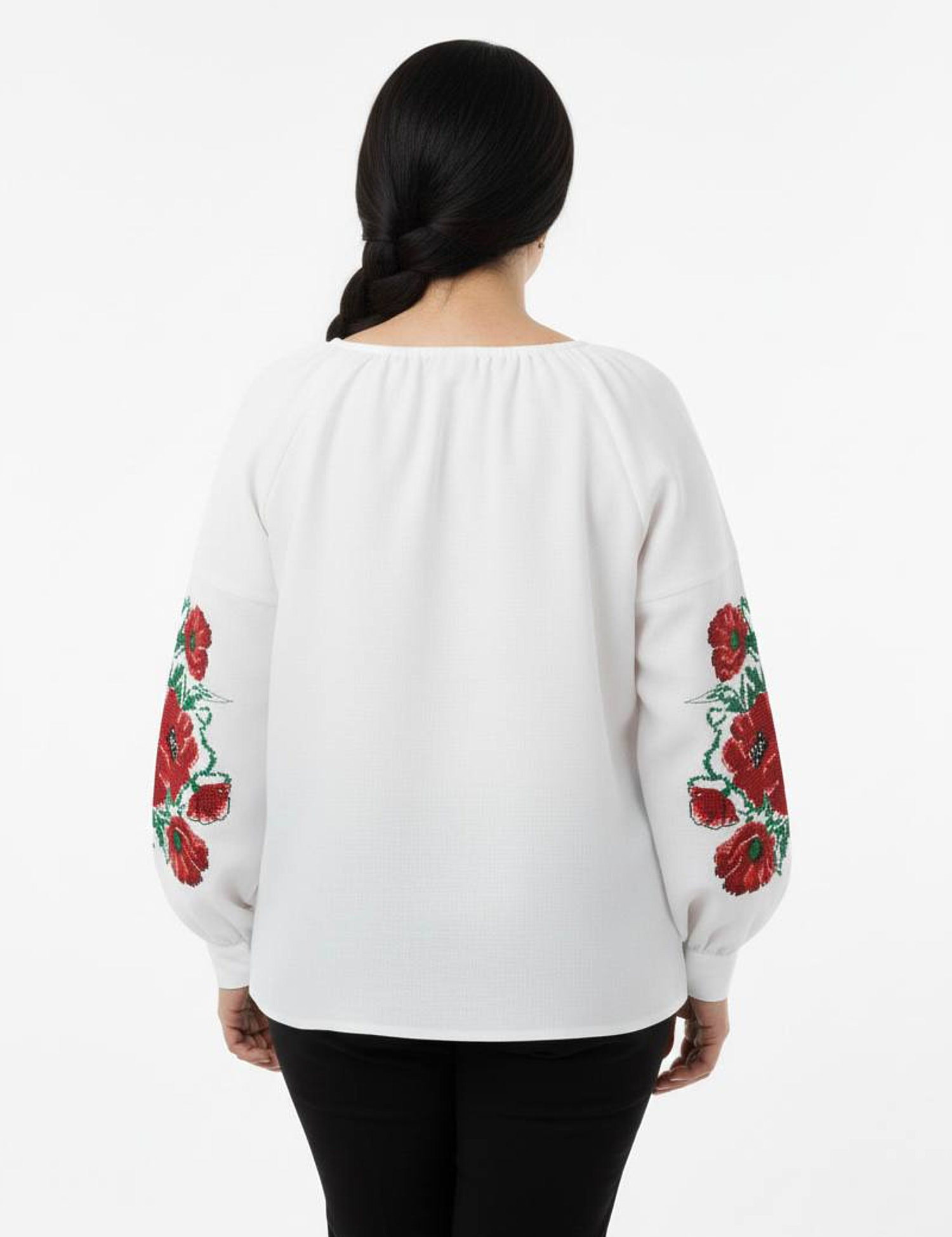 Картинка Вишиванка з вільним силуетом та м’якими об’ємними рукавами