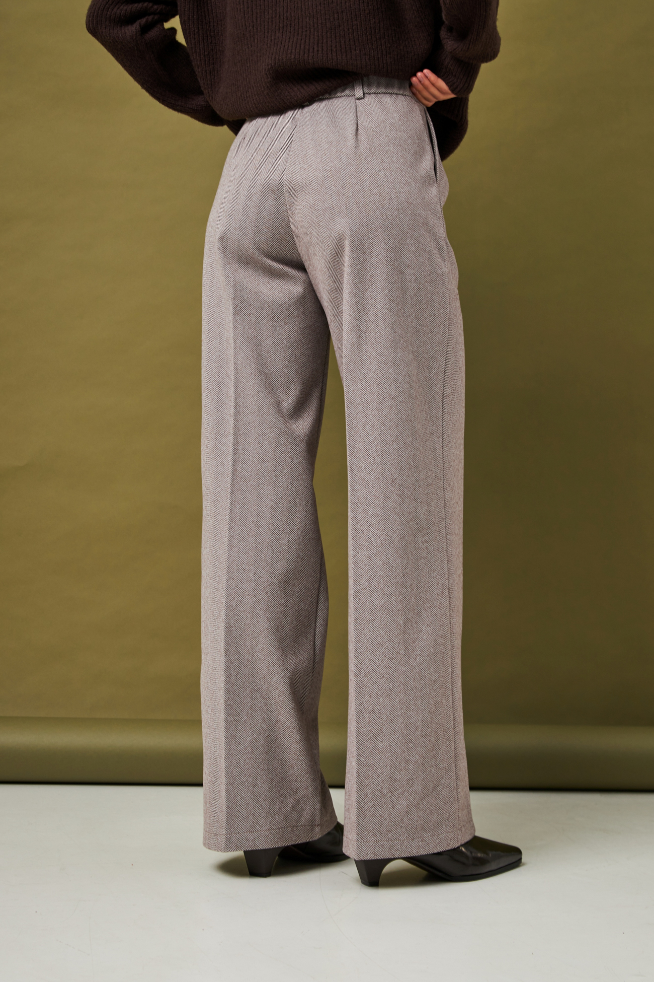 Картинка Брюки коричневі