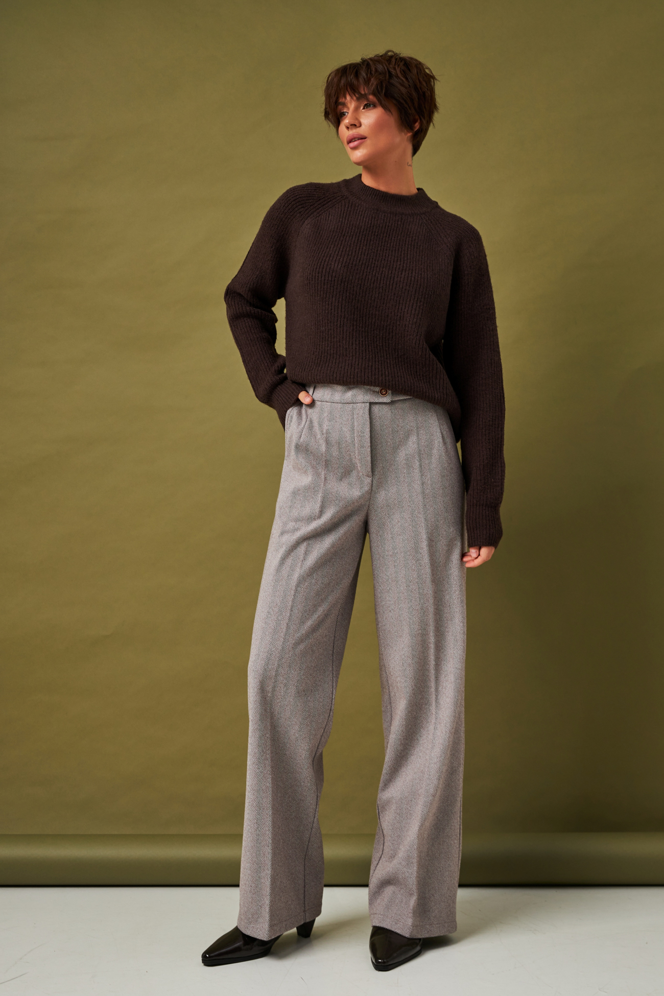 Картинка Брюки коричневі