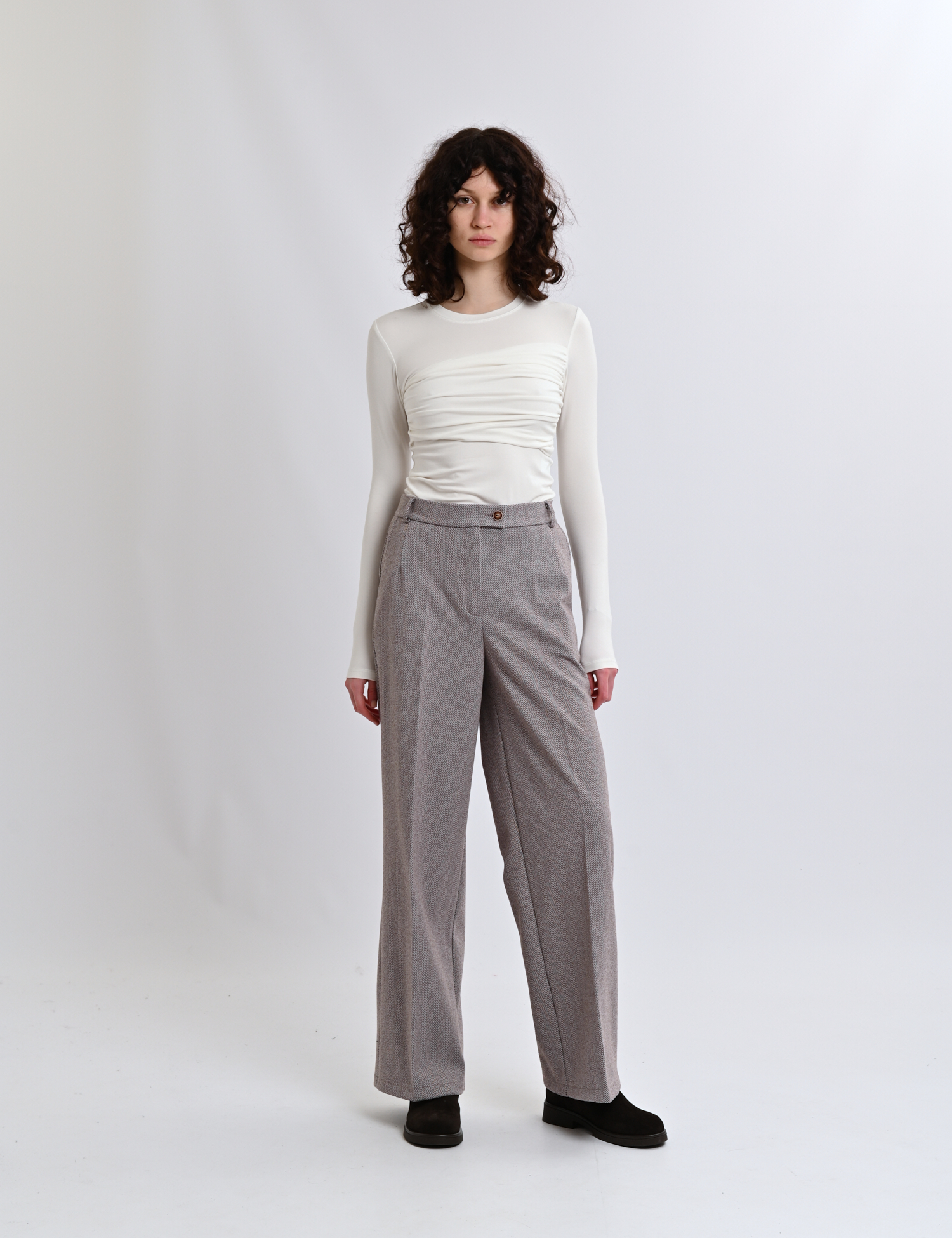 Картинка Брюки коричневі