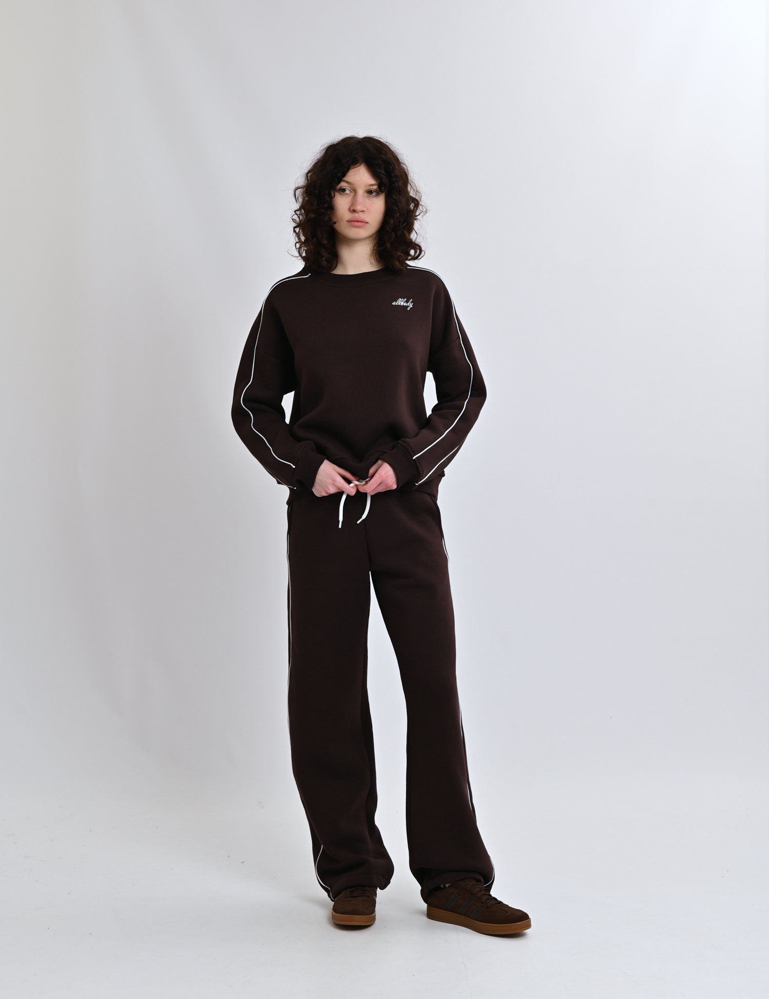 Картинка Костюм коричневий