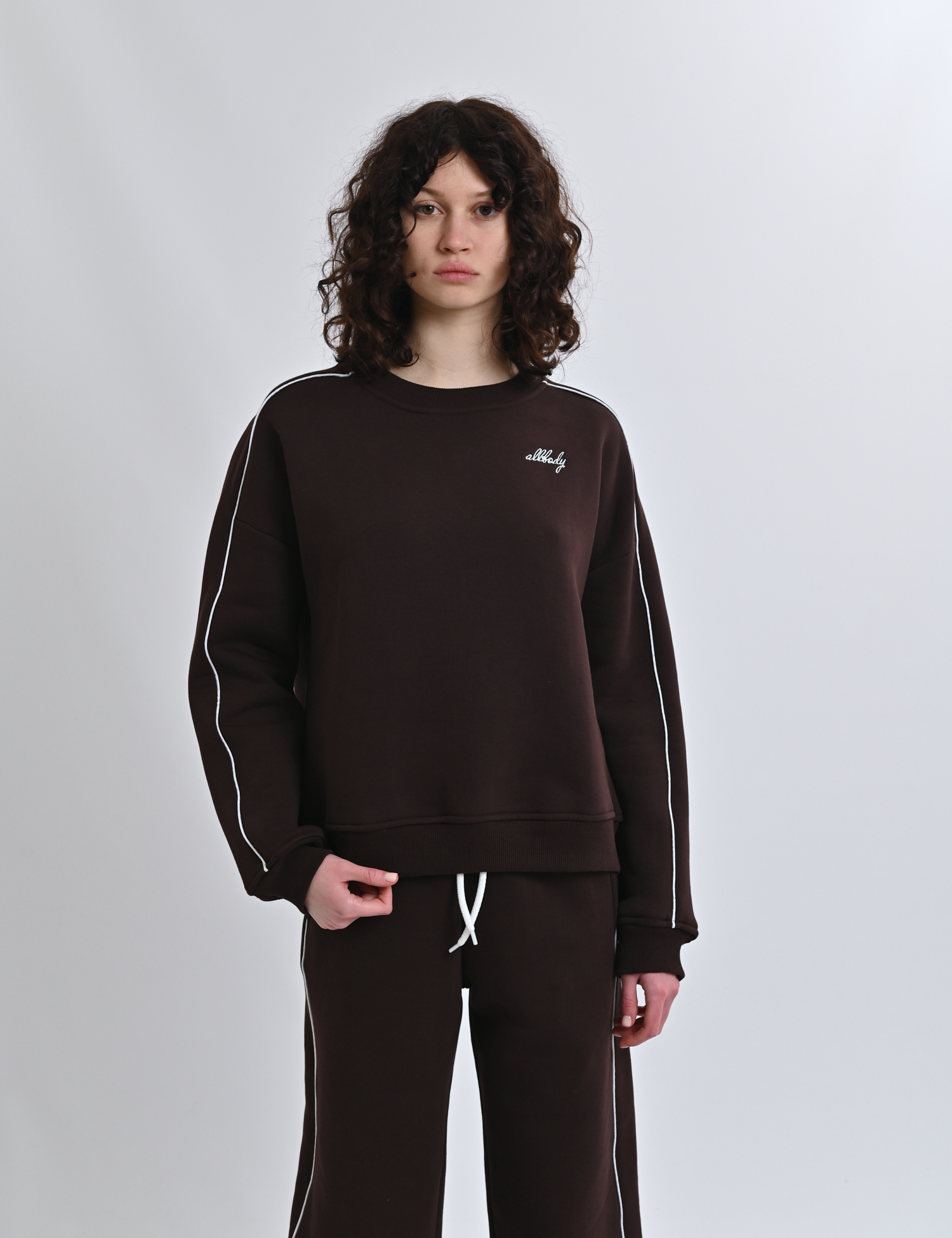 Картинка Костюм коричневий