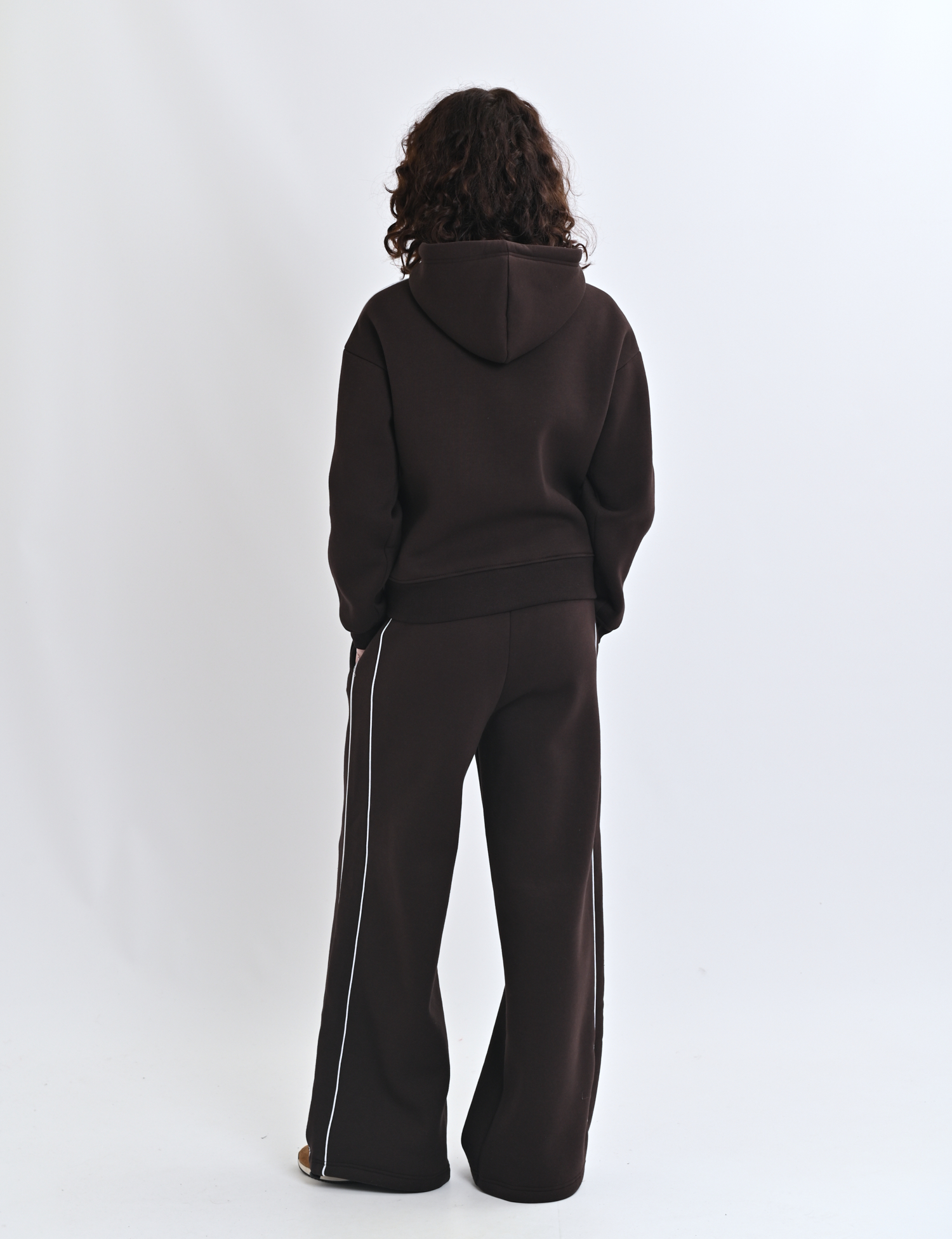 Картинка Костюм коричневий