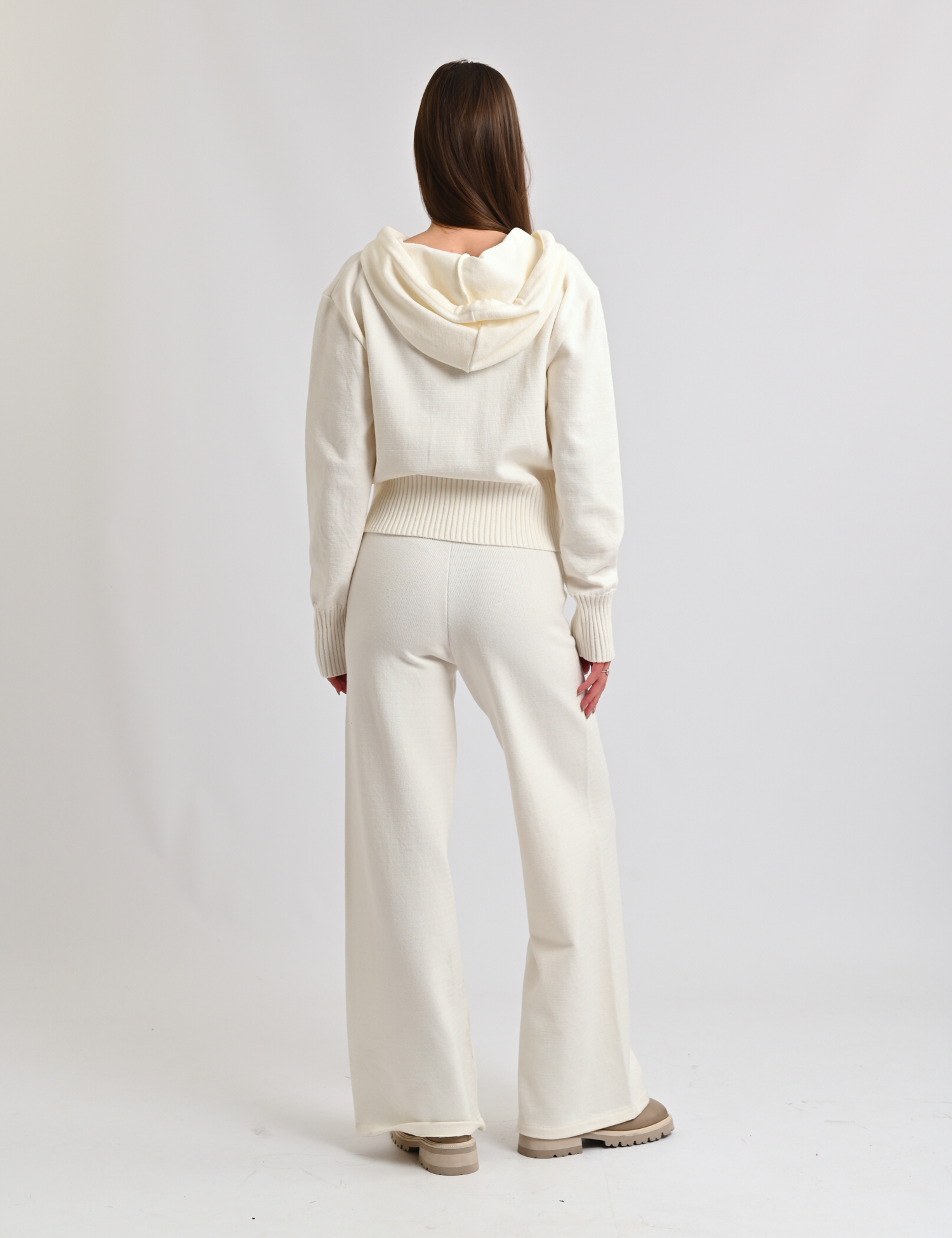 Картинка Костюм білий