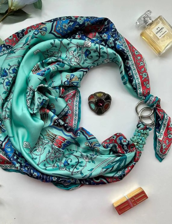 Картинка Дизайнерська шовкова хустка My Scarf "Яскраві мрії" 90 на 90 см