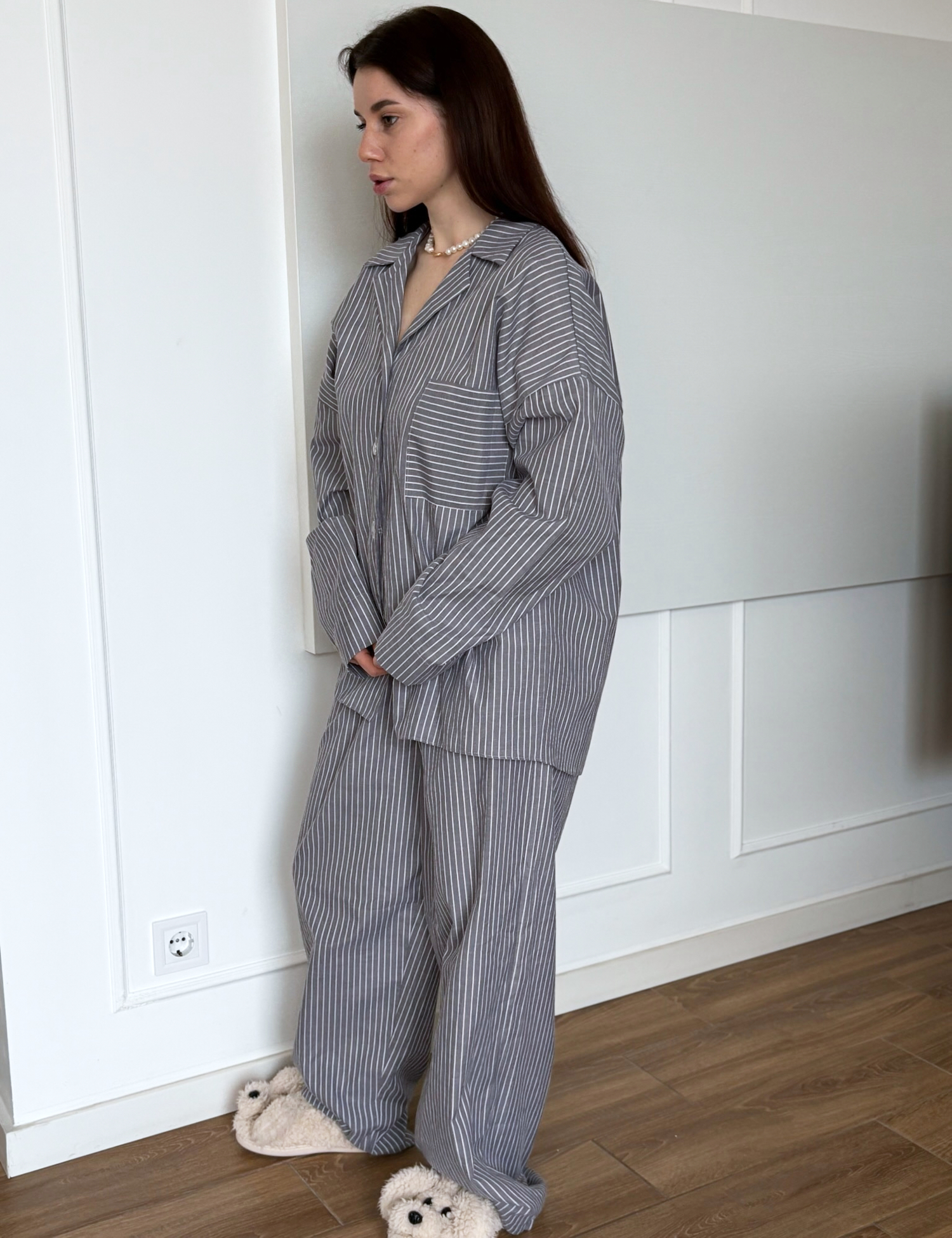 Картинка Піжама трійка сіра у тонку білу смужку