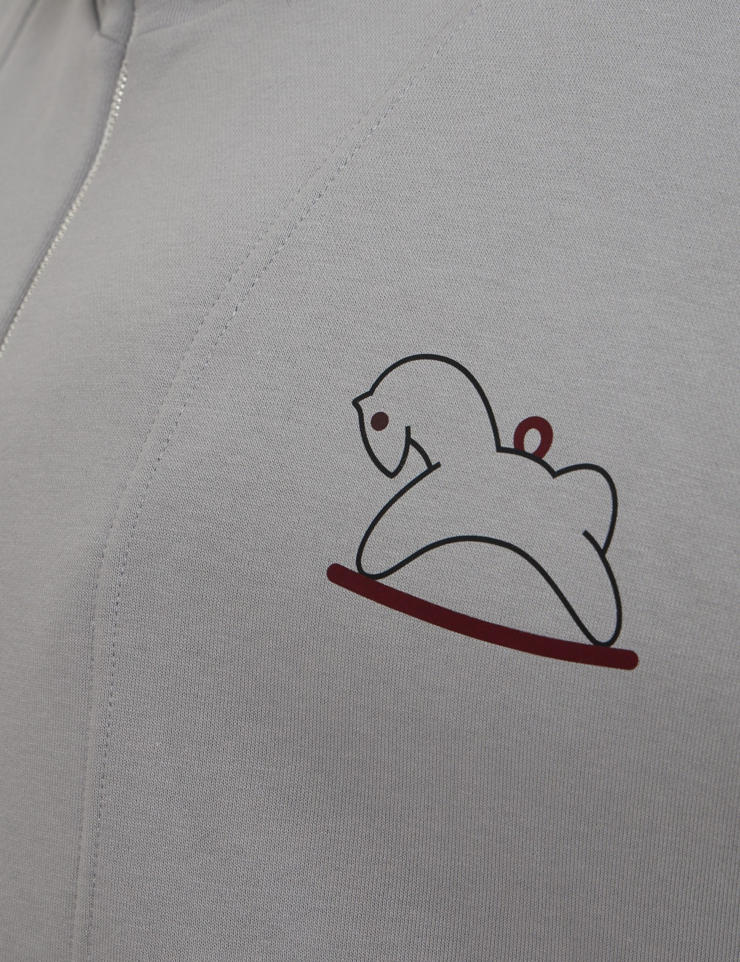 Картинка Трикотажне худі з напівблискавкою та декоративним принтом