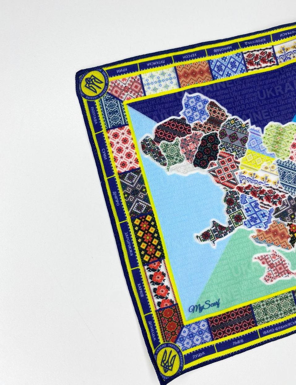 Картинка Дизайнерський брелок-хустка "Мапа України"