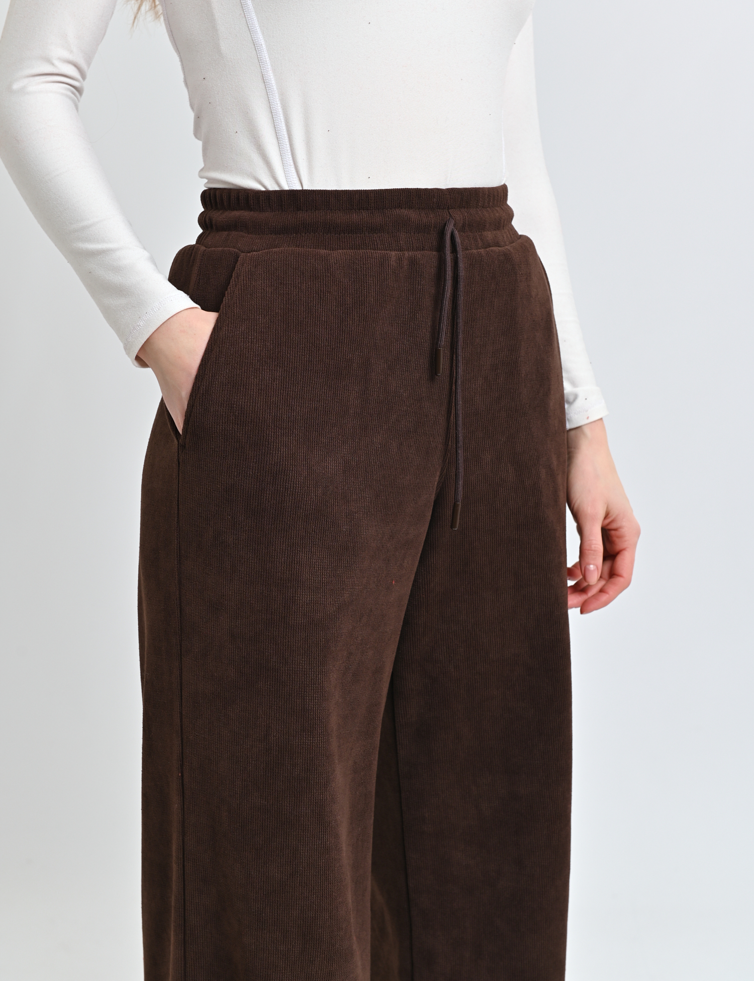 Картинка Штани коричневі