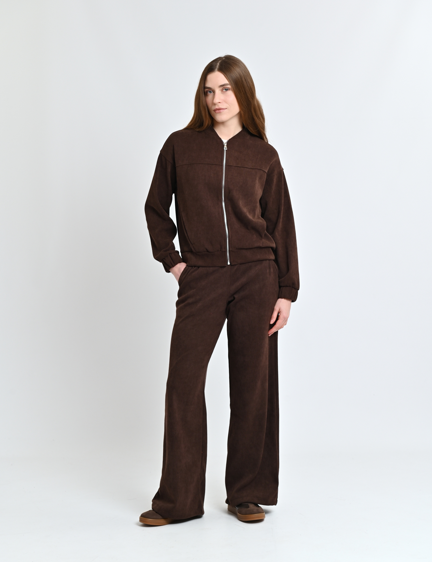 Картинка Штани коричневі