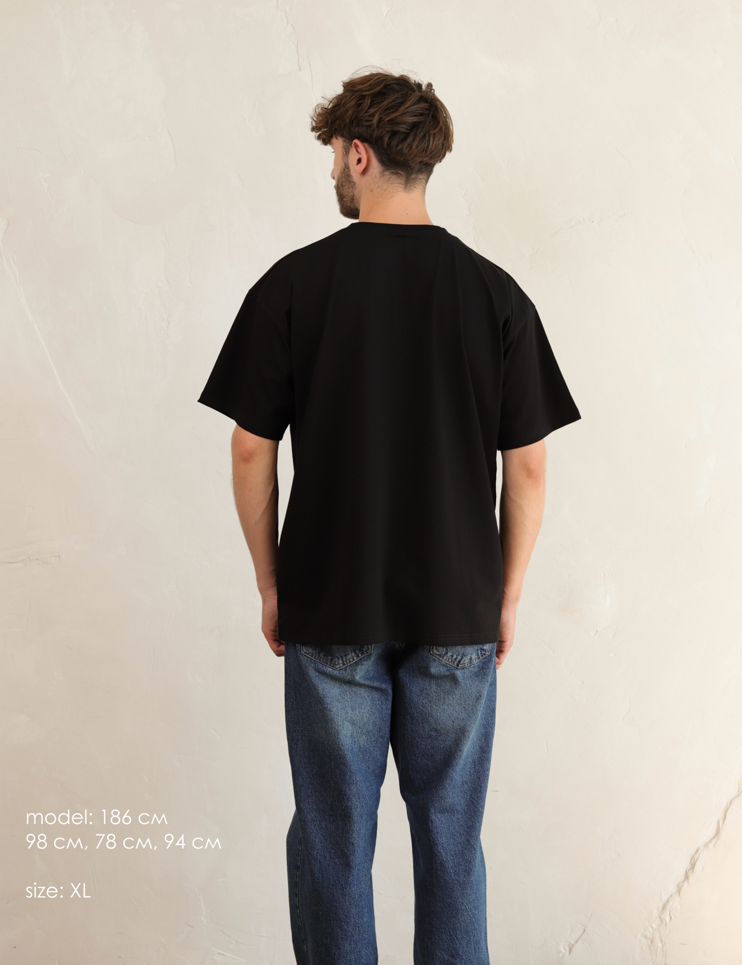 Картинка Футболка чорна