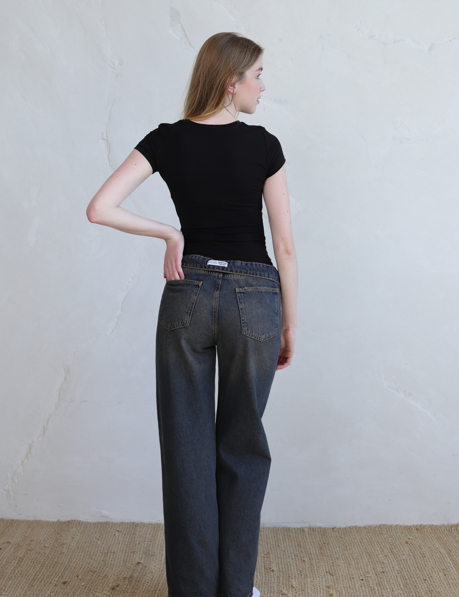 Картинка Футболка чорна