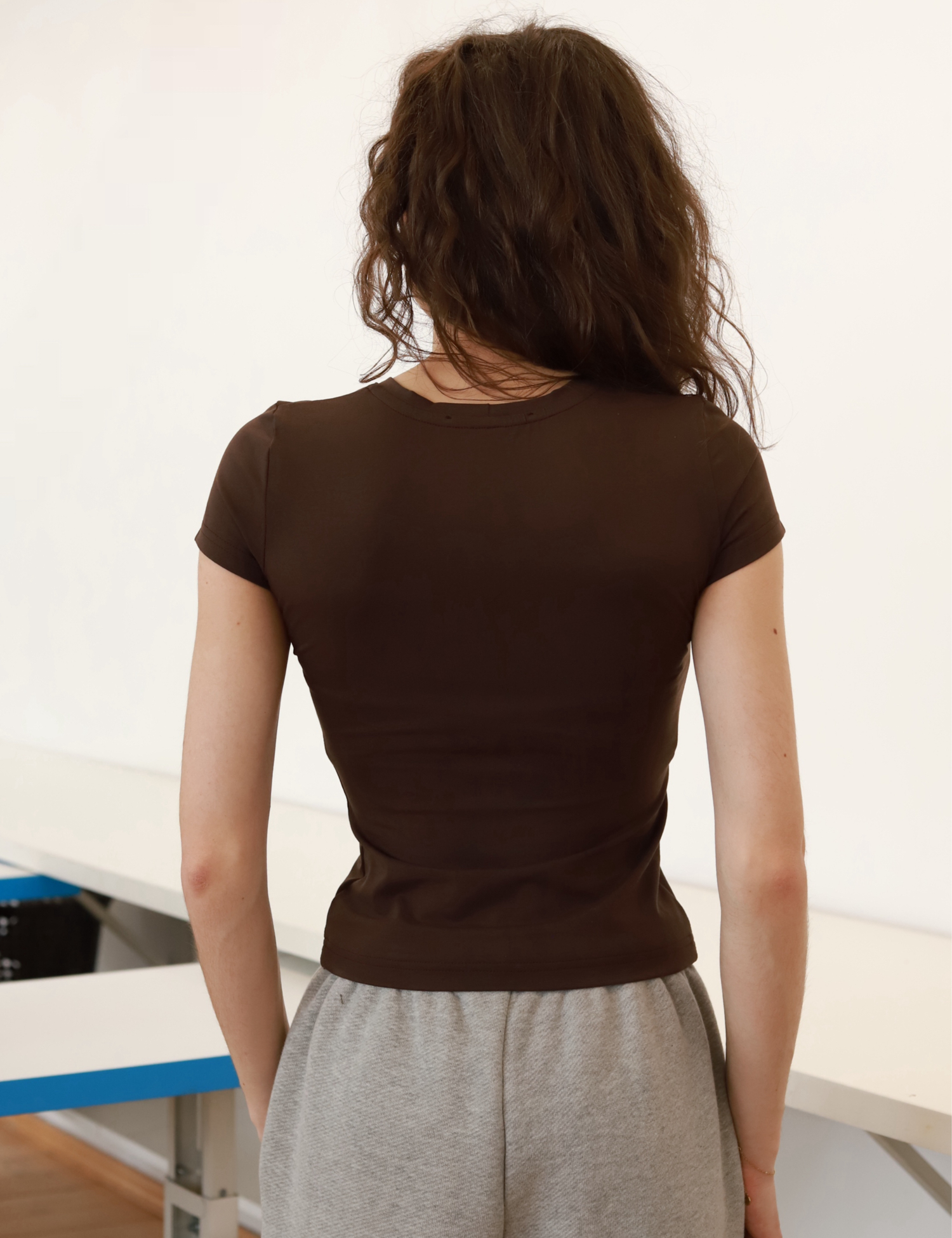 Картинка Футболка темно-коричнева