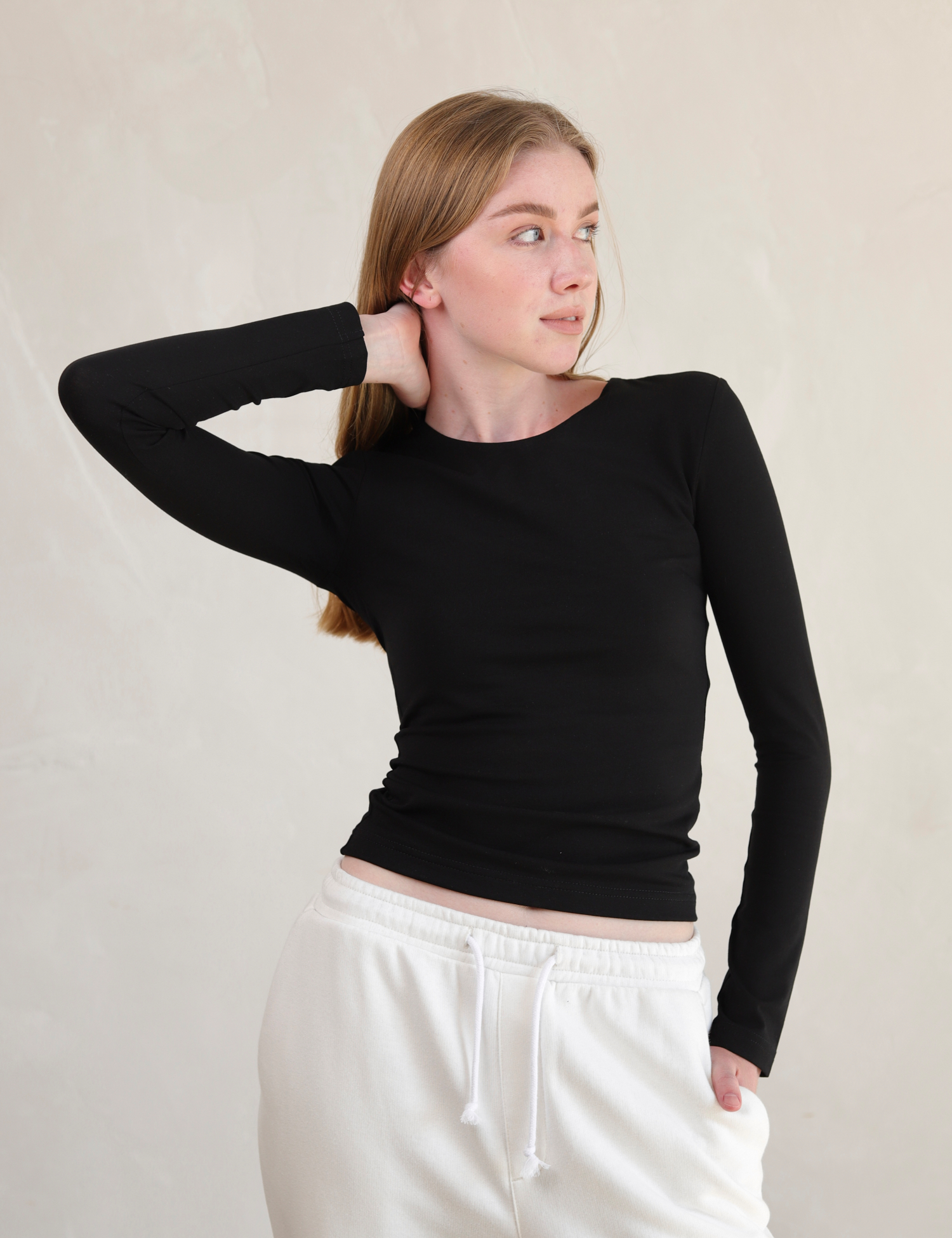 Картинка Лонгслів чорний