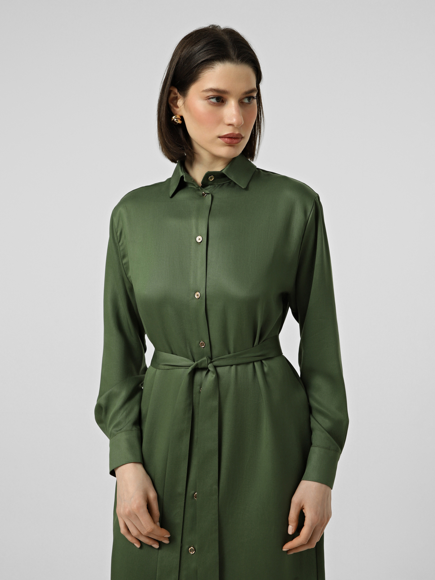 Картинка Сукня‑сорочка міді в оливковому відтінку