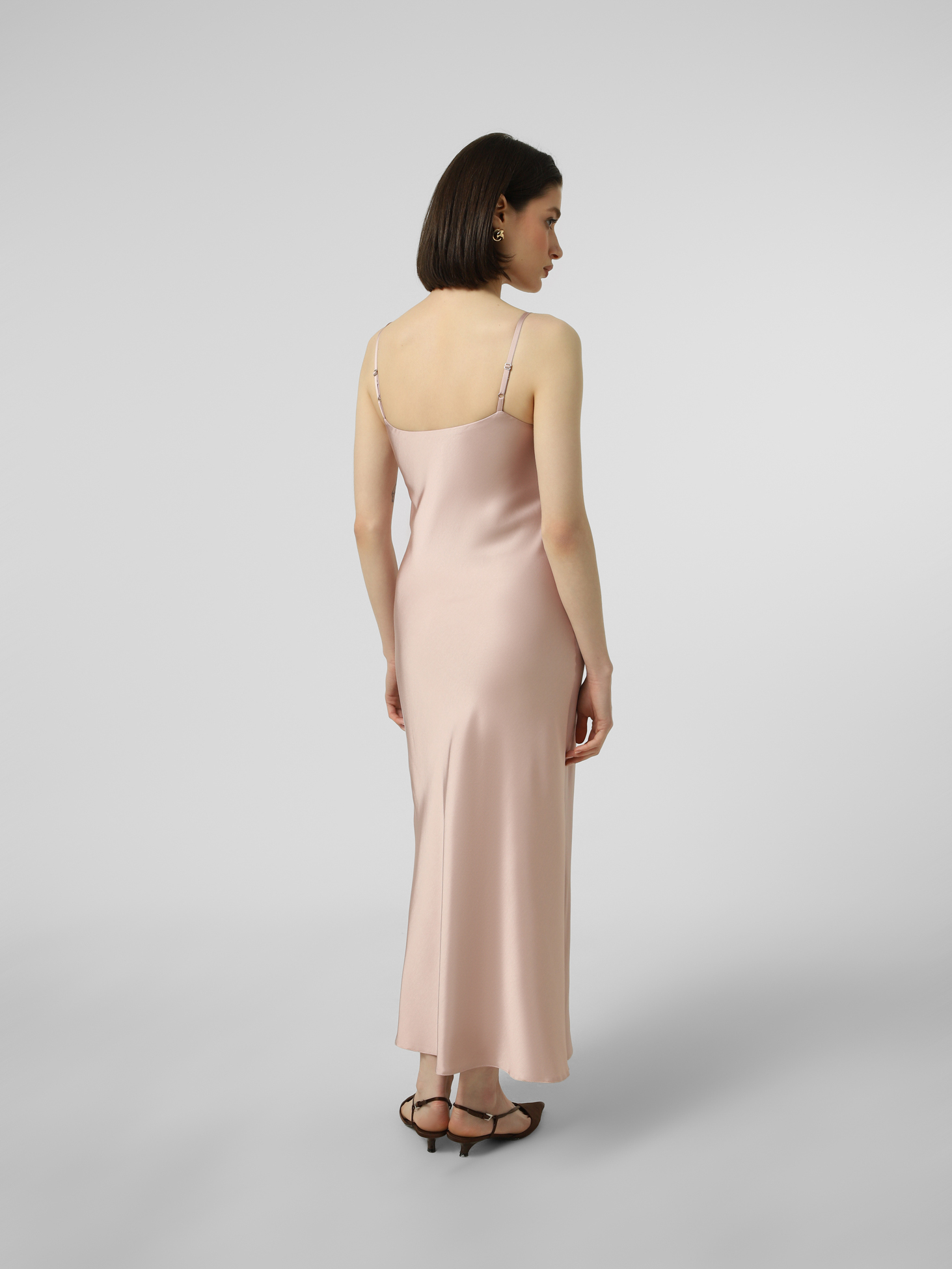 Картинка Атласна сукня‑комбінація у ніжно‑рожевому відтінку