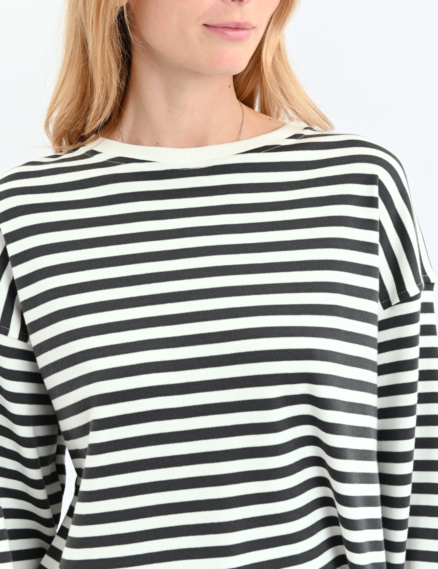 Картинка Лонгслів у смужку oversize