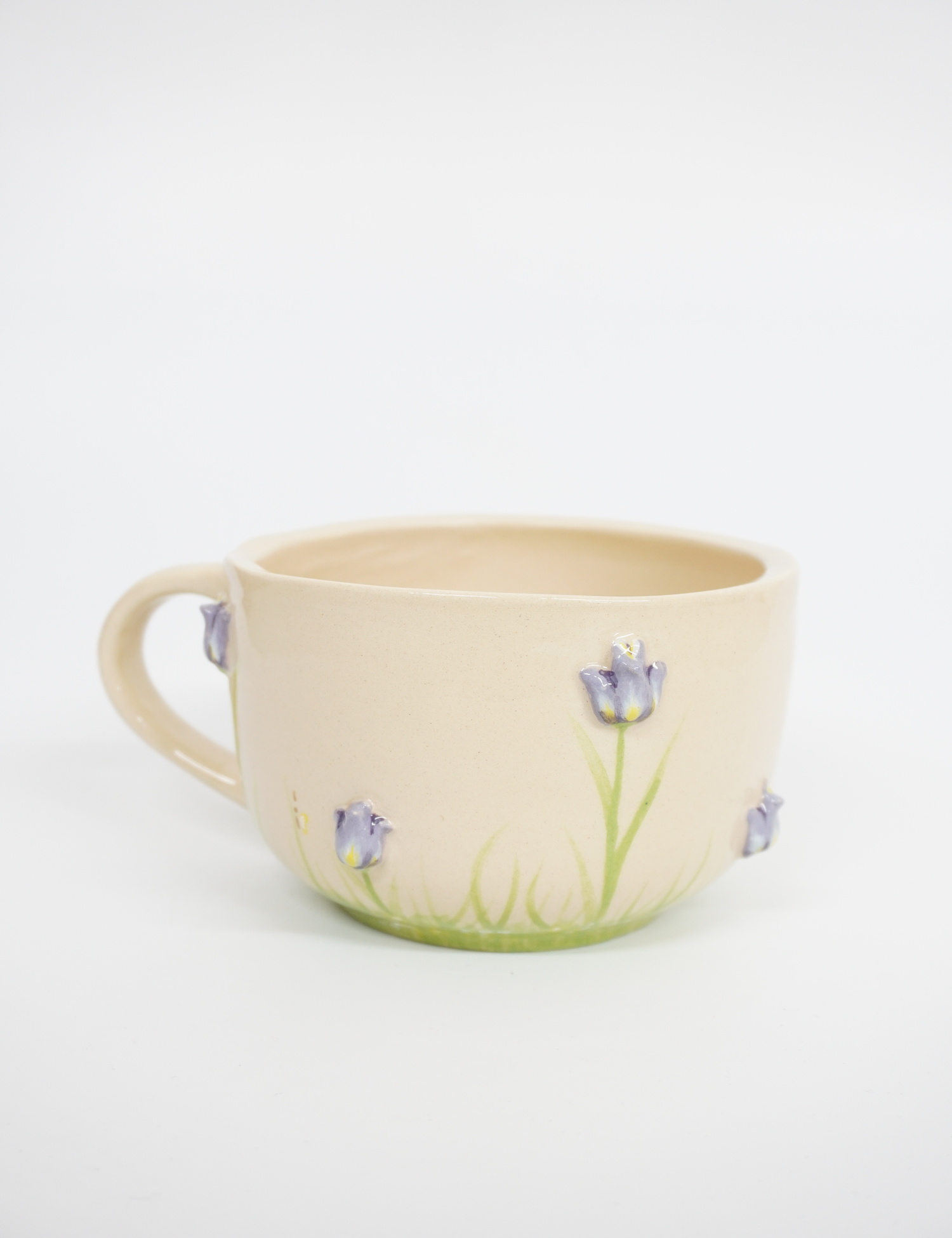 Картинка Чашка " Кролик в тюльпанах"