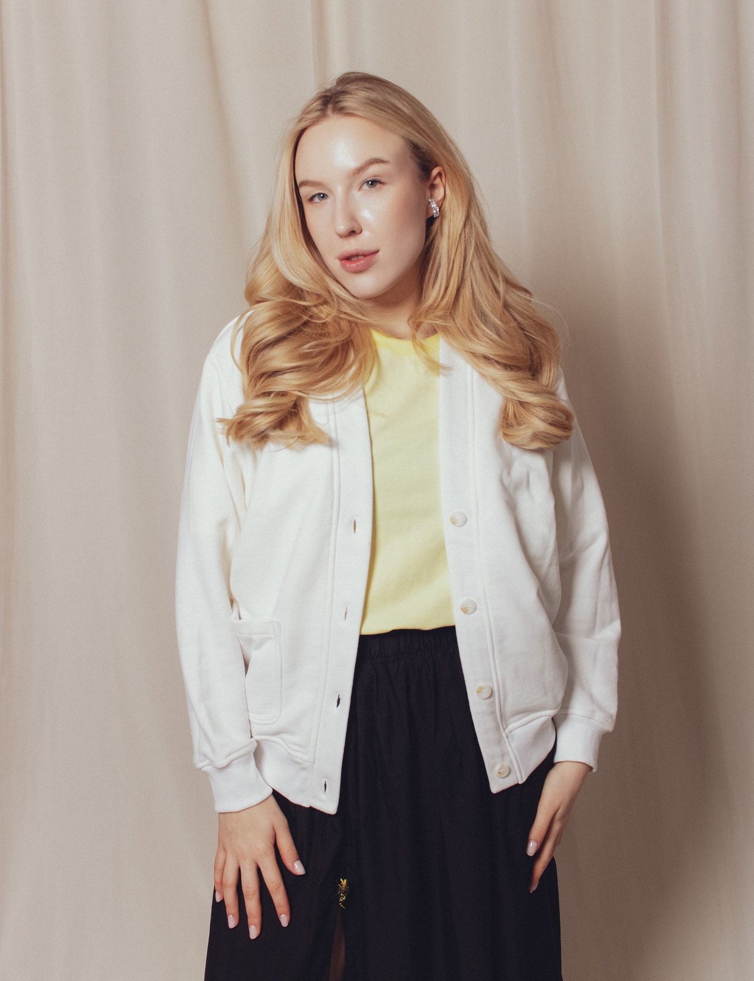 Картинка Кардиган білий