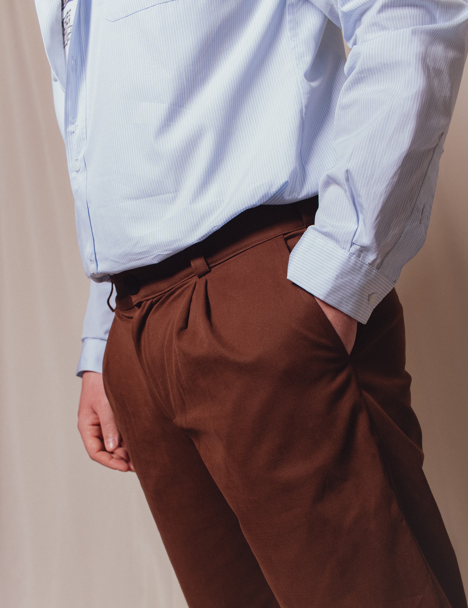 Картинка Коричневі штани чіноси