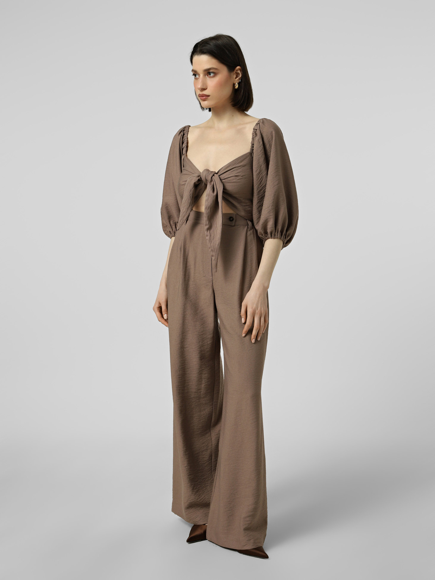 Картинка Топ бежевий