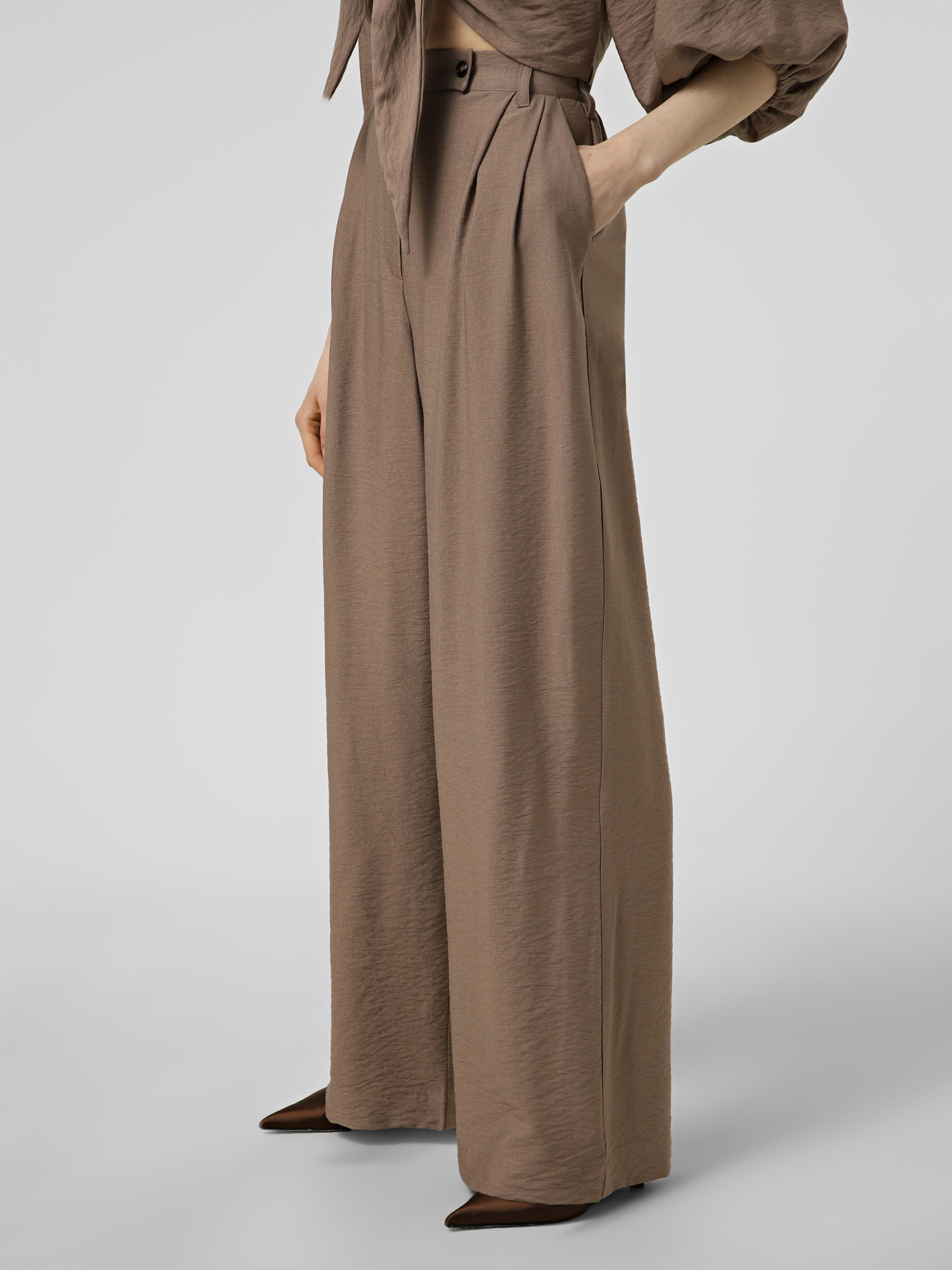 Картинка Брюки бежеві