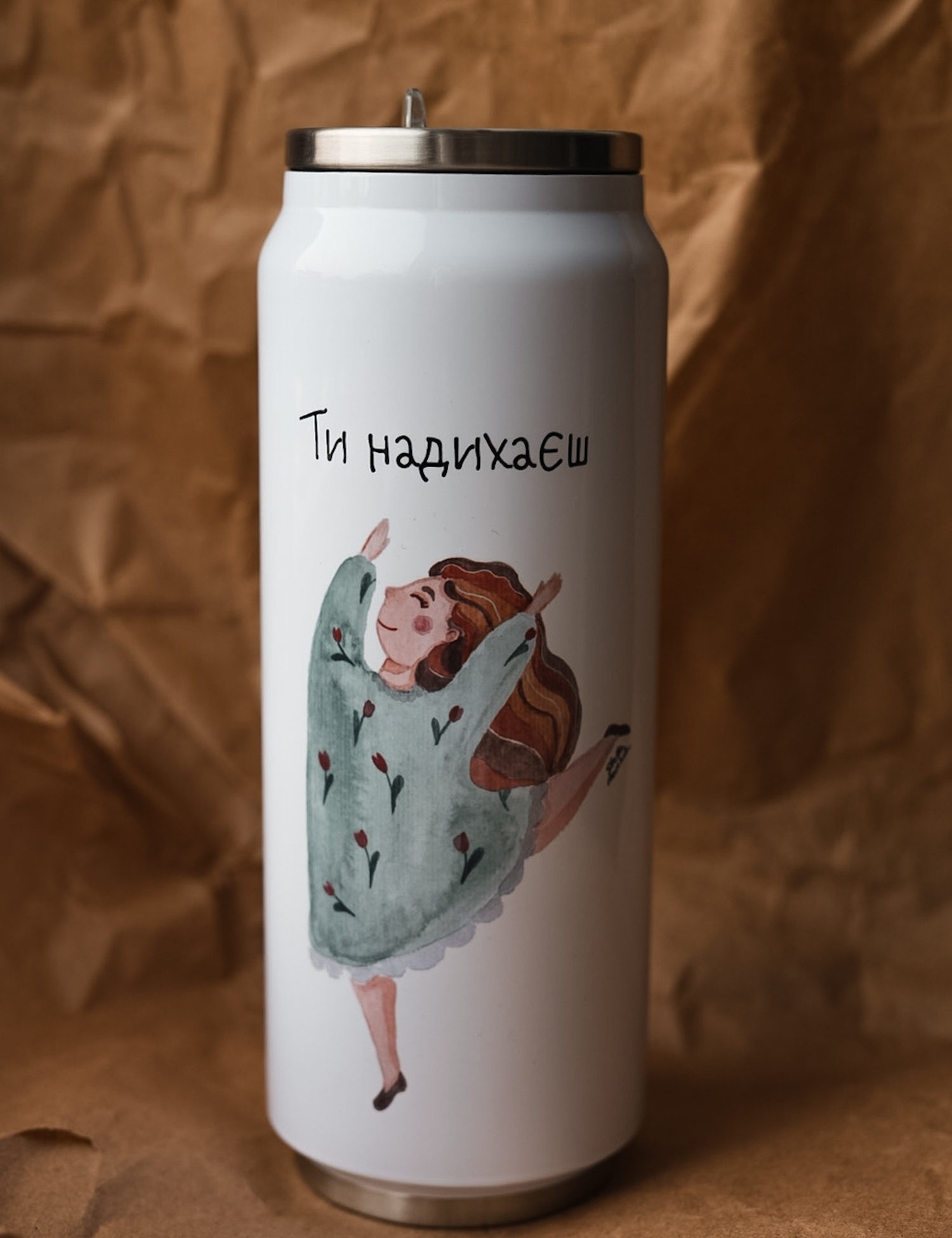 Картинка Чашка з кришкою та ілюстрацією