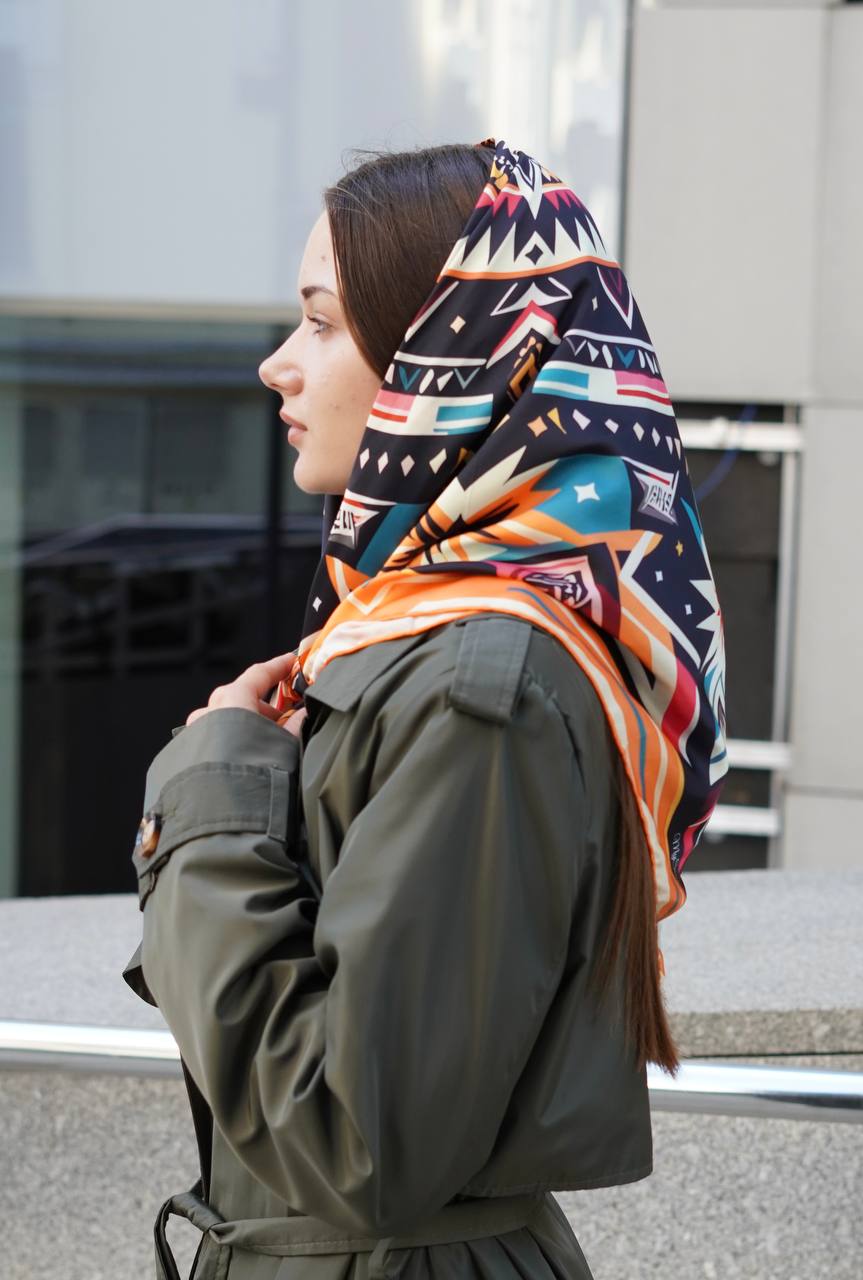 Картинка Дизайнерська хустка "Карпатська зірка"