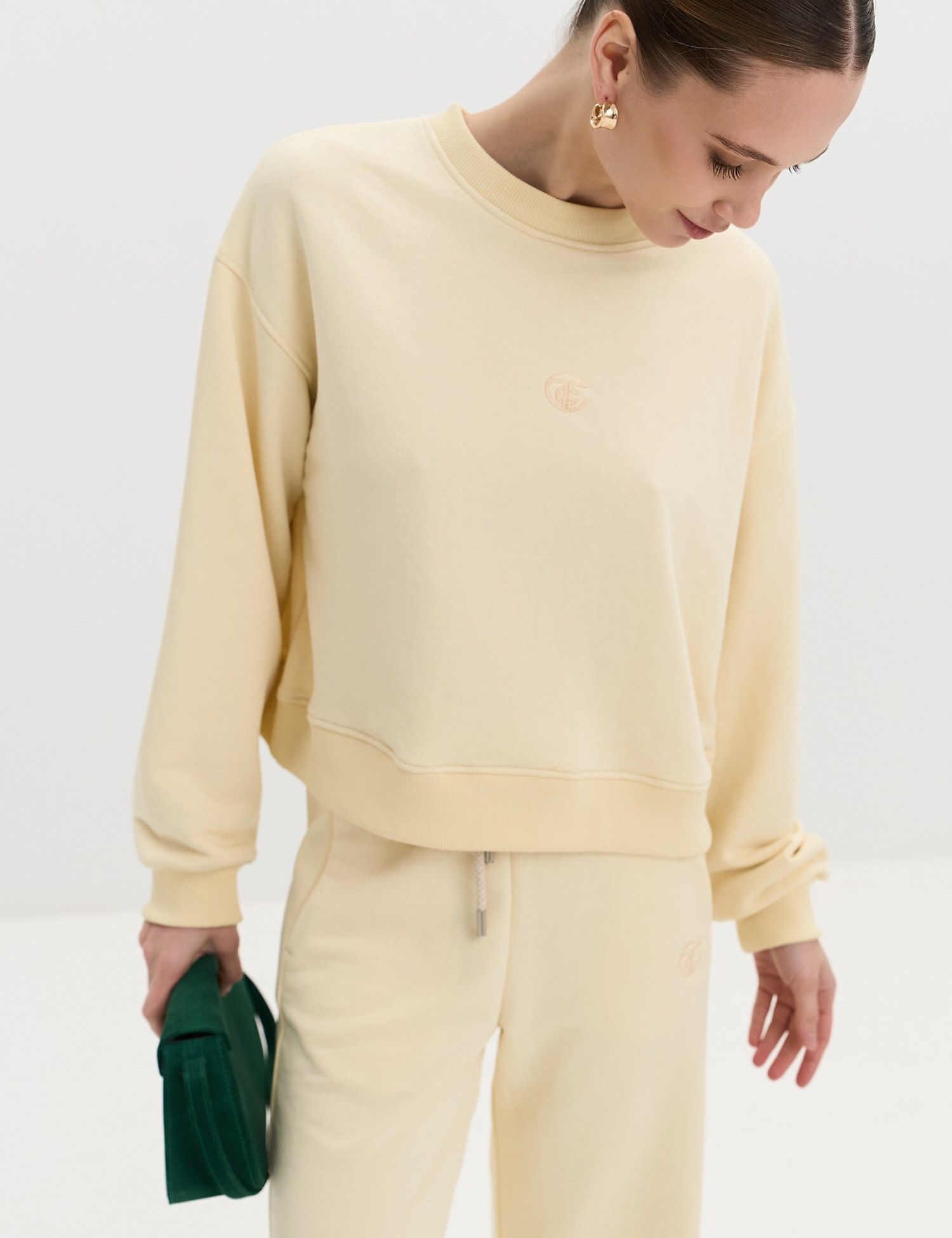 Картинка Костюм жовтий