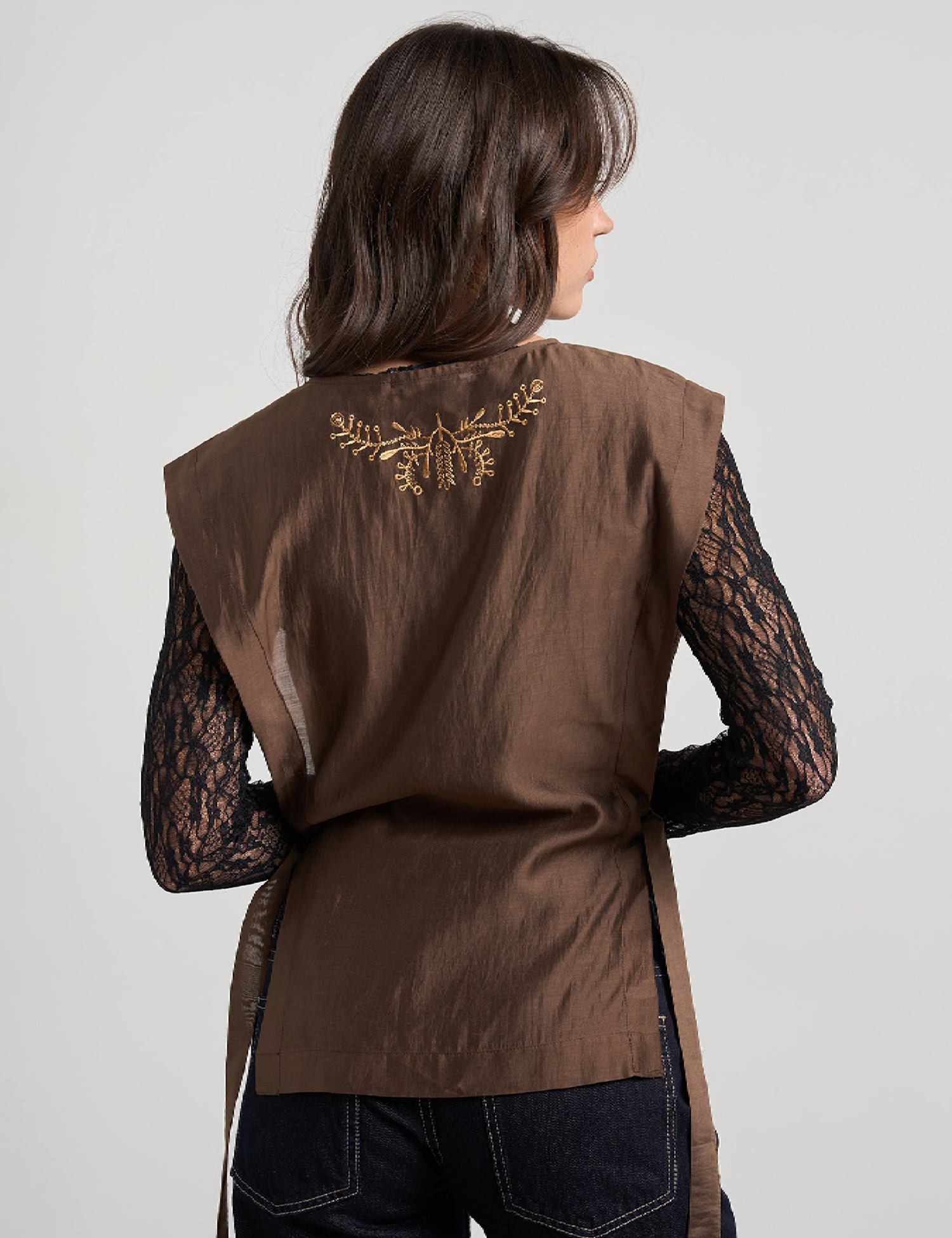 Картинка Жилет із декоративною вишивкою