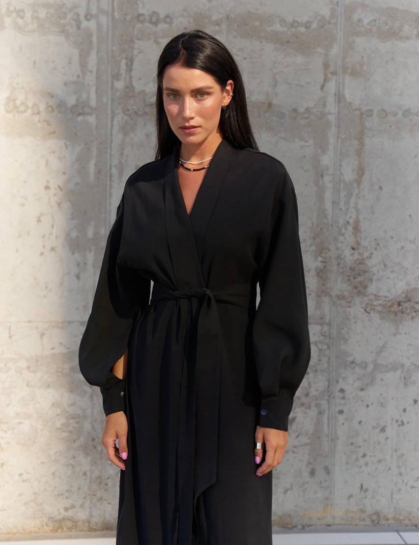 Картинка Чорне кімоно з поясом
