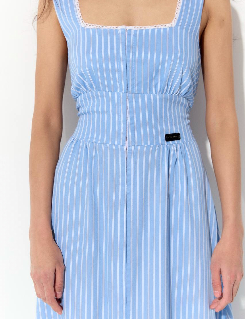 Картинка Блакитна сукня міді