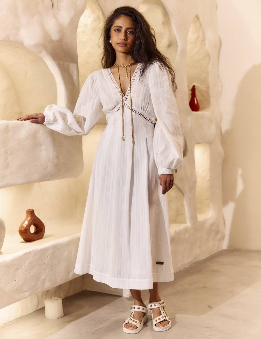 Картинка Біла бохо сукня з мереживними вставками