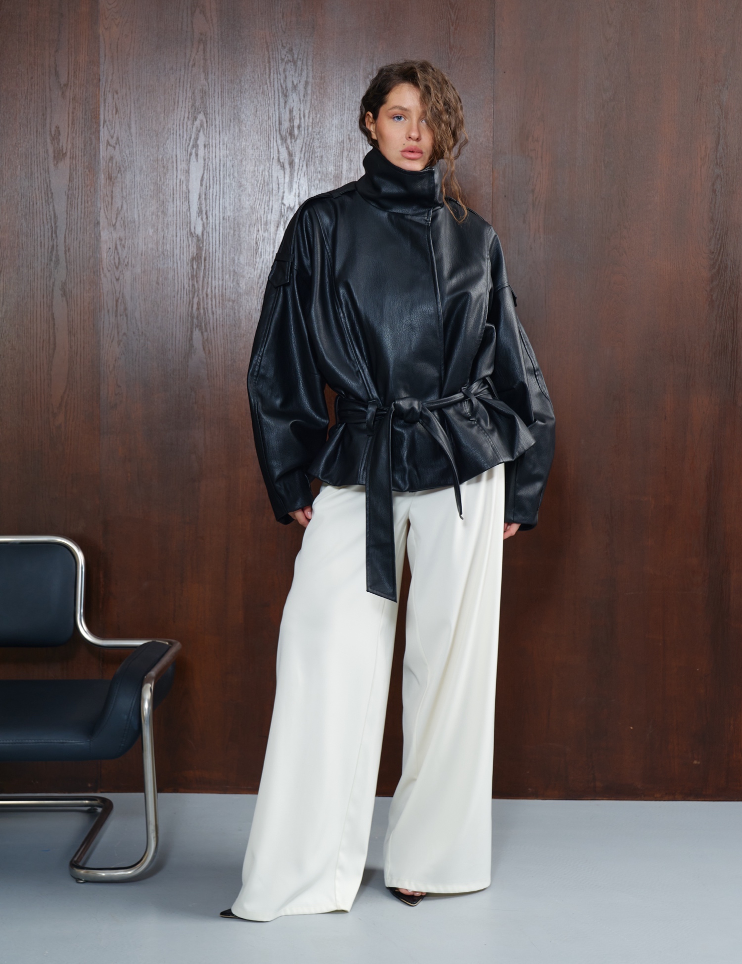 Картинка Куртка чорна