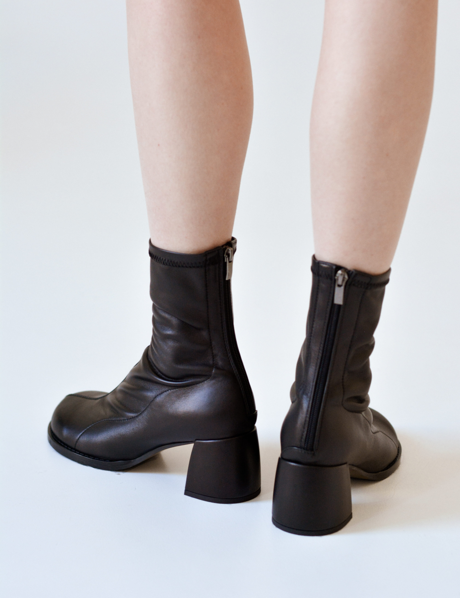 Картинка Ботильйони чорні