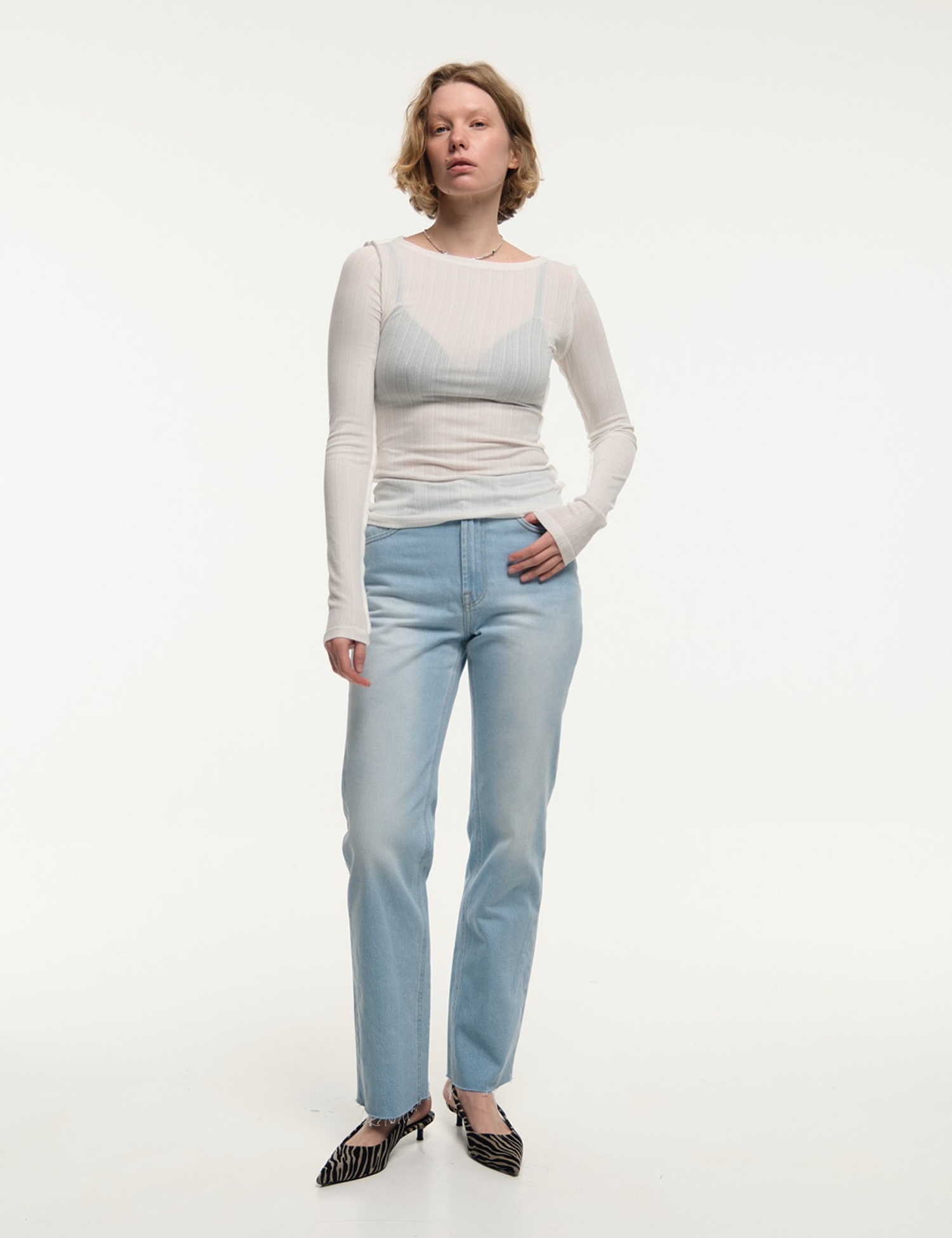 Картинка Джинси straight fit блакитні