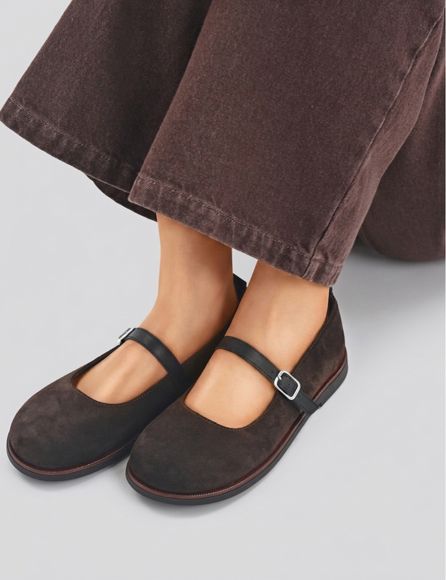 Картинка Туфлі темно-коричневі