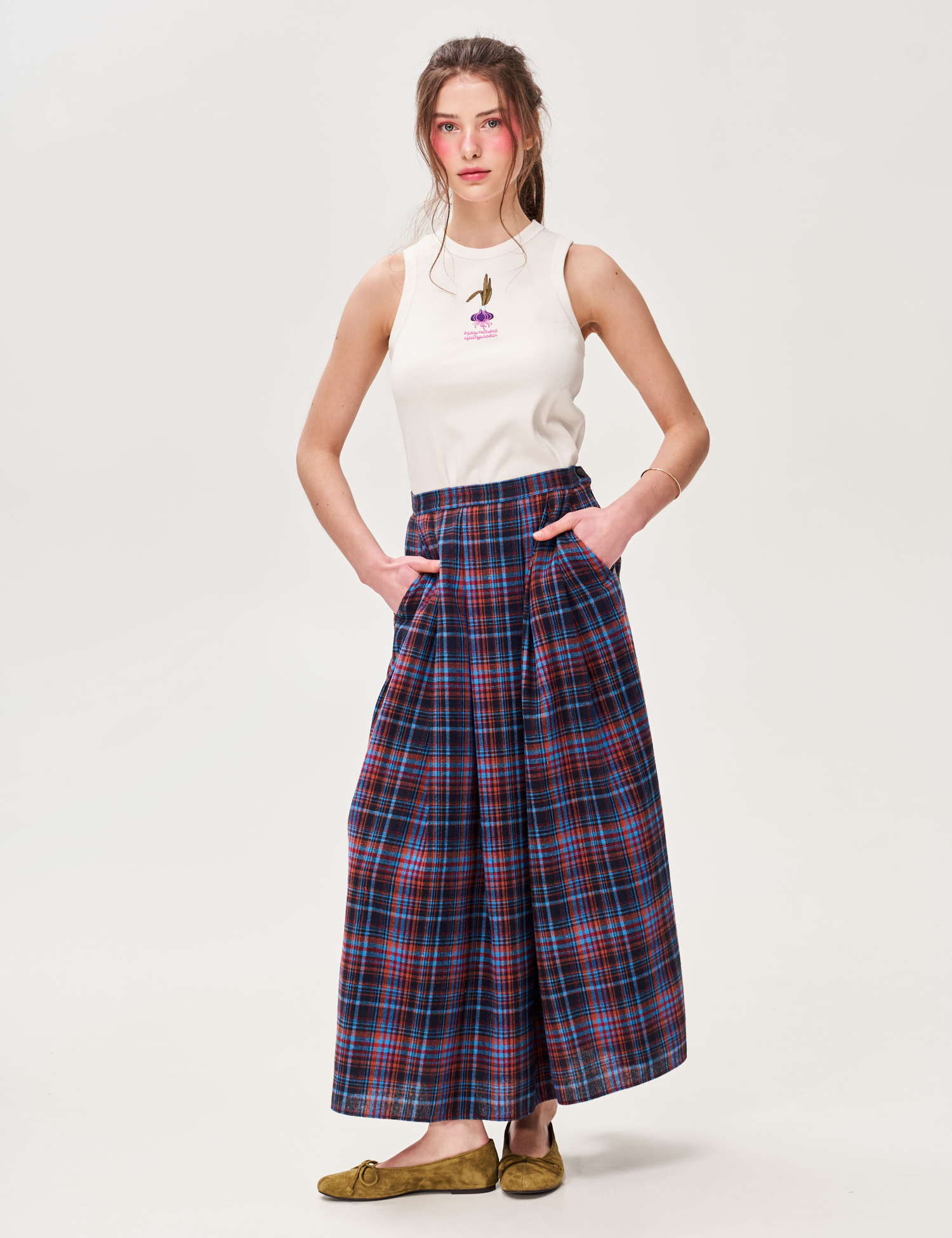 Картинка Майка з вишивкою «Кримська цибулька» молочна