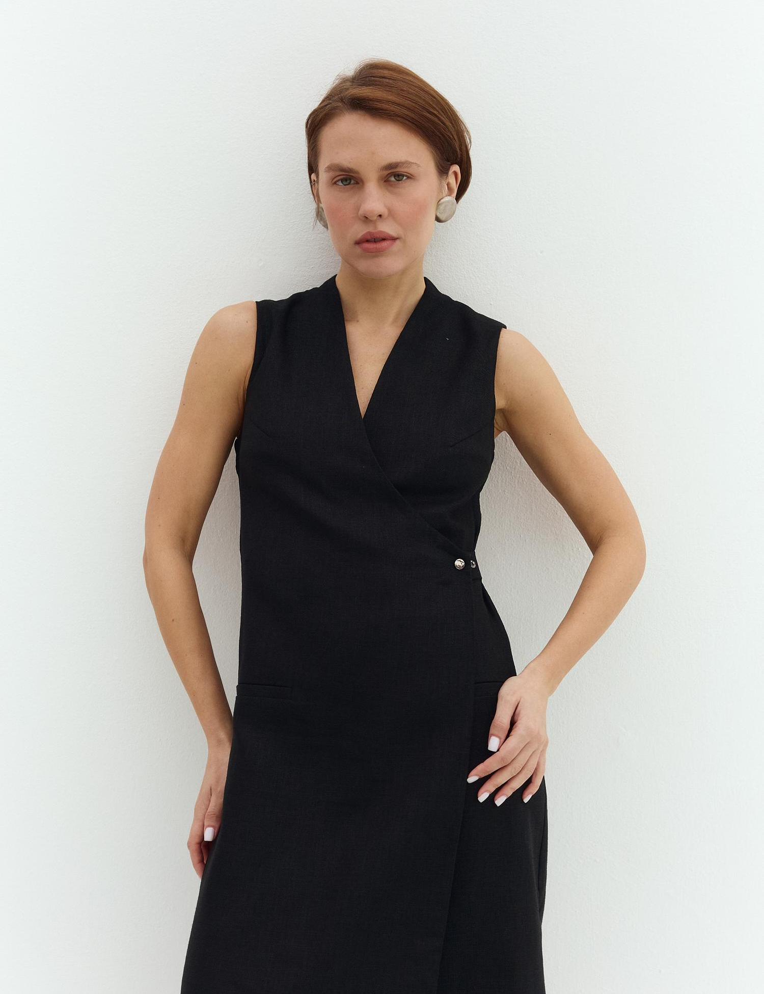 Картинка Чорна міді-сукня