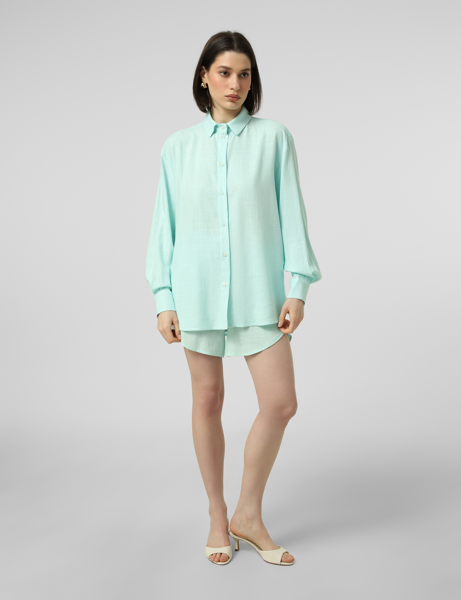 Картинка Лляна сорочка кольору Тіффані