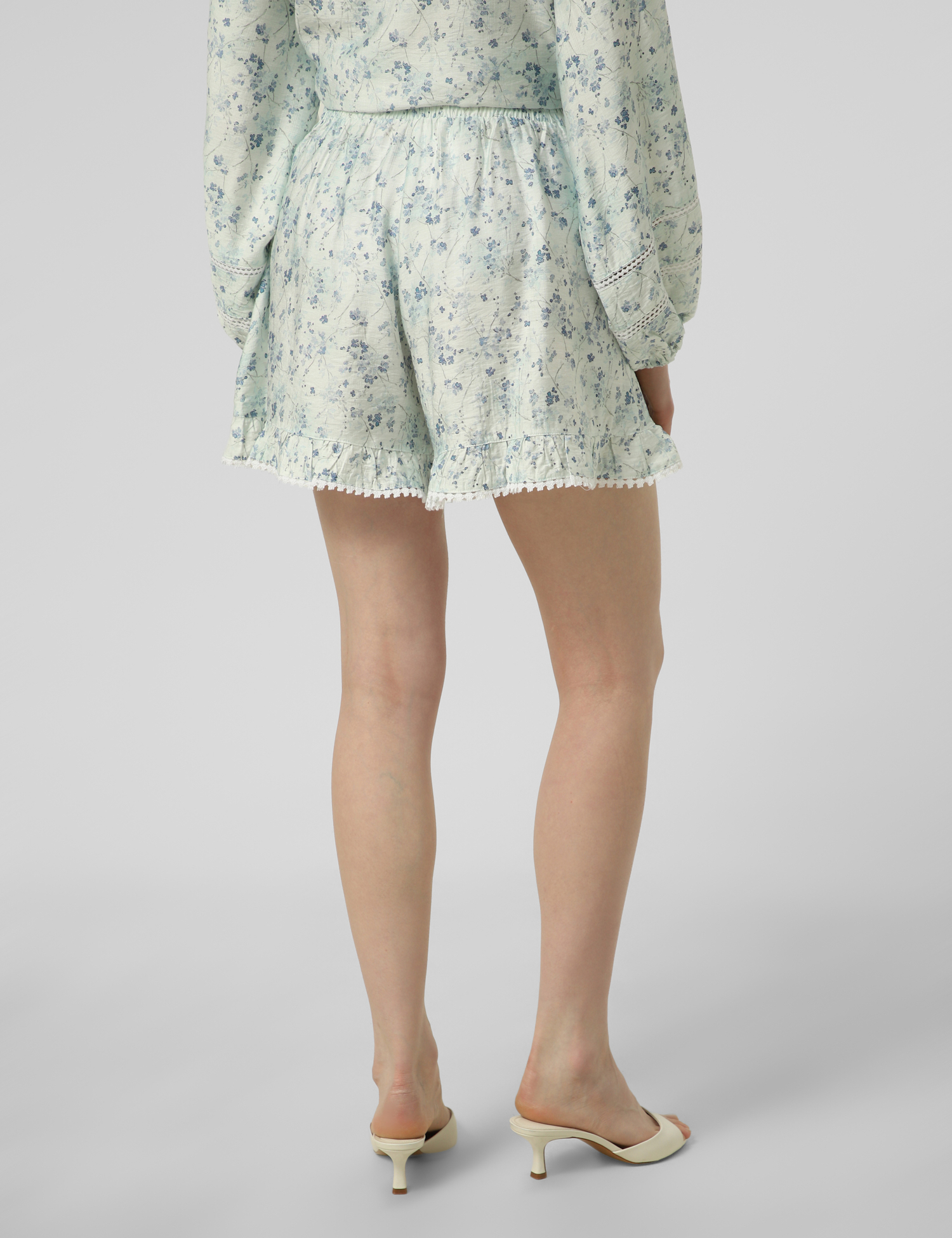 Картинка Принтовані шорти з мереживом 