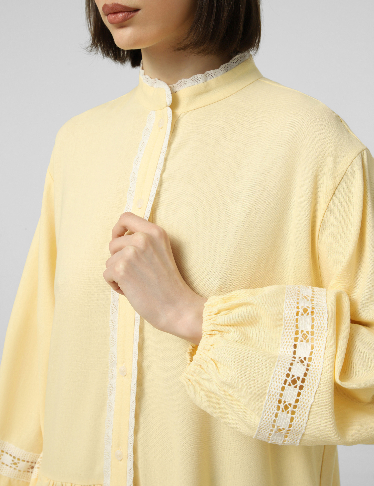 Картинка Жовта лляна сукня з мереживом