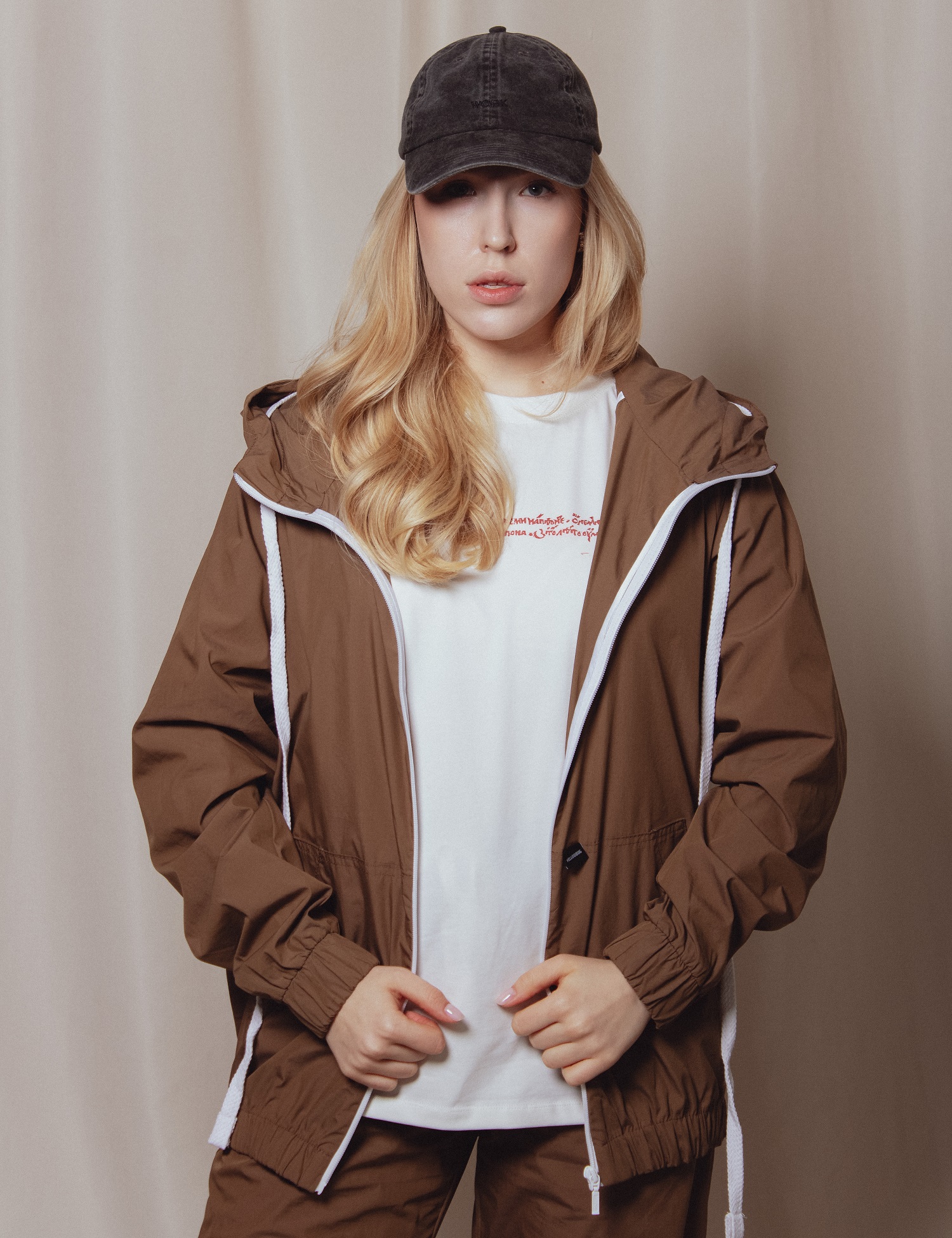 Картинка Дощовик бежевий