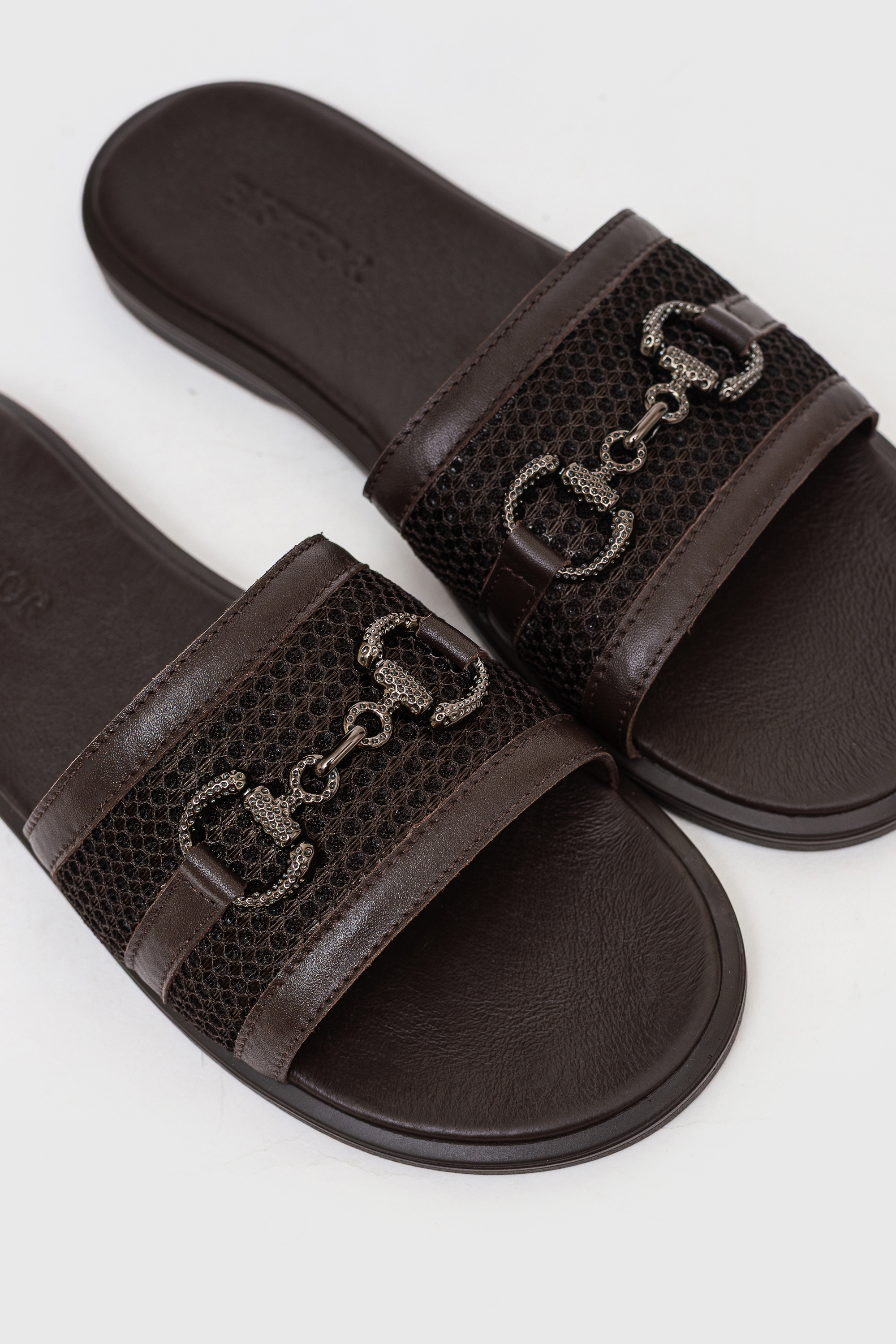 Картинка Шльопанці темно-коричневі