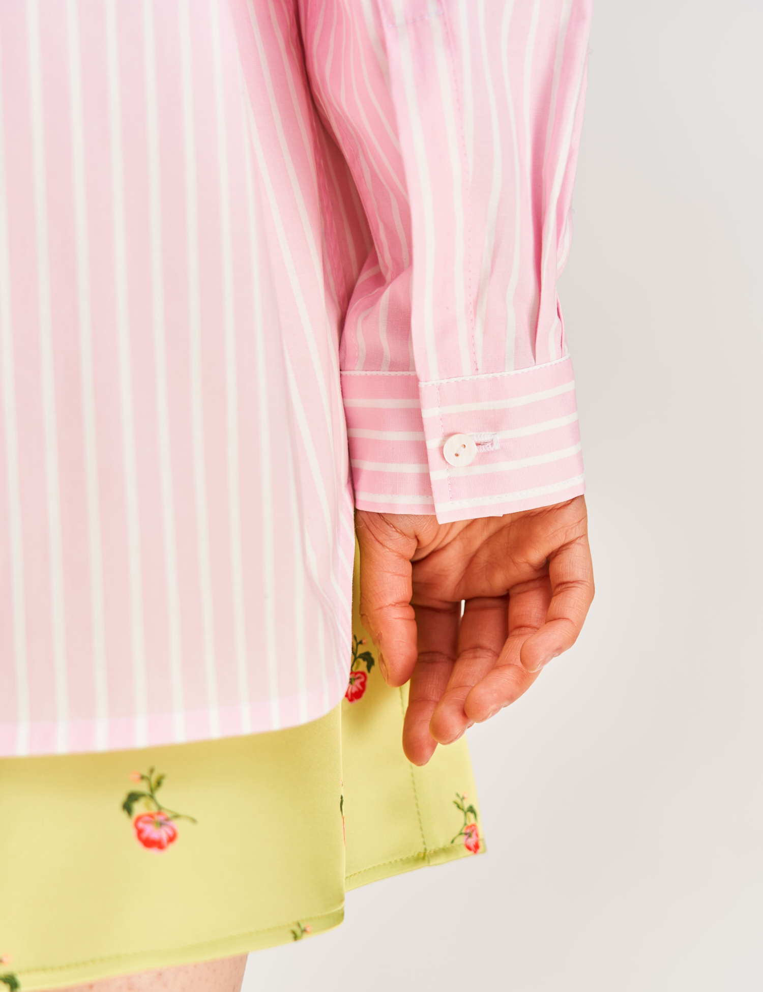 Картинка Сорочка з вишивкою "Херсонський помідор"