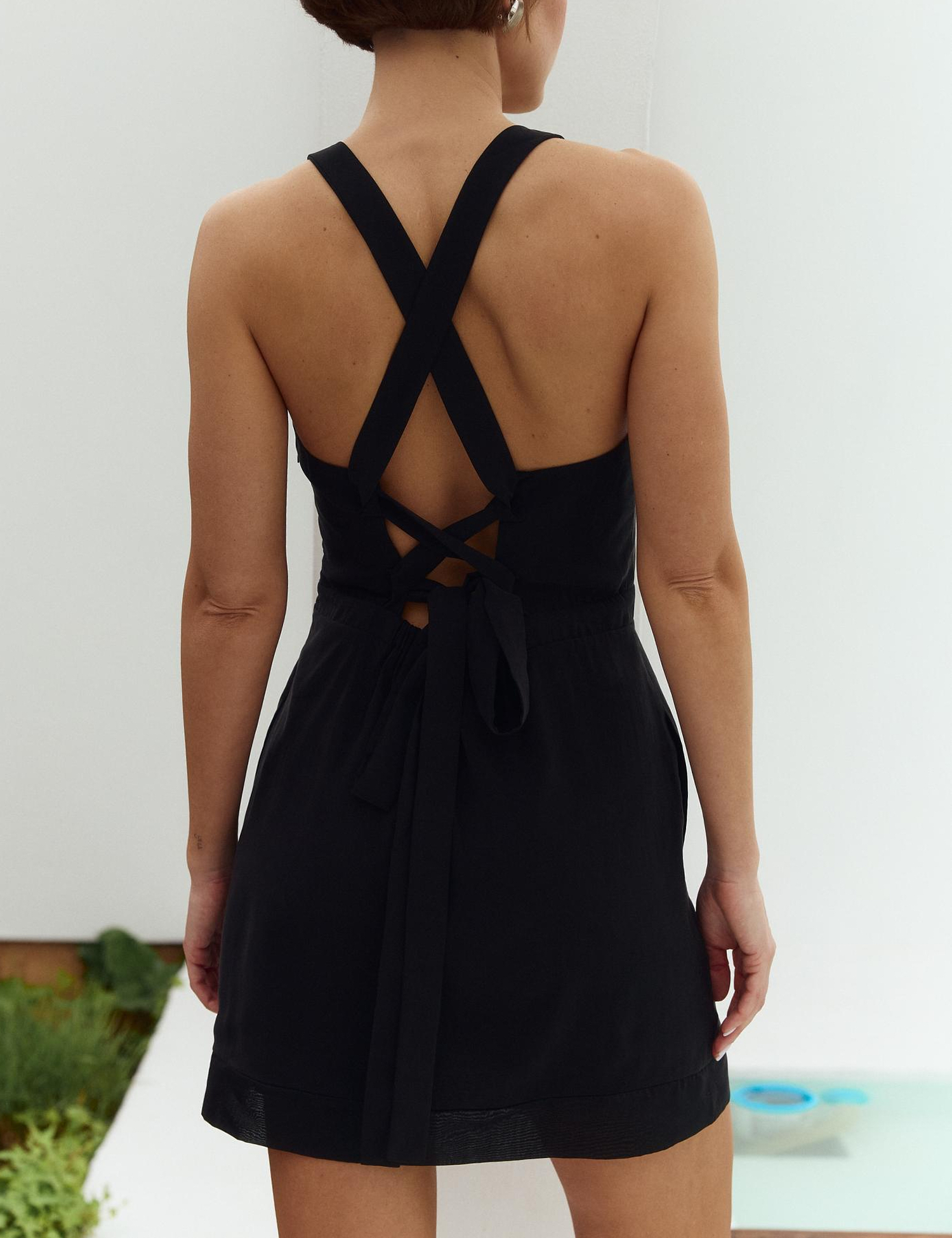 Картинка Чорний костюм із суконь