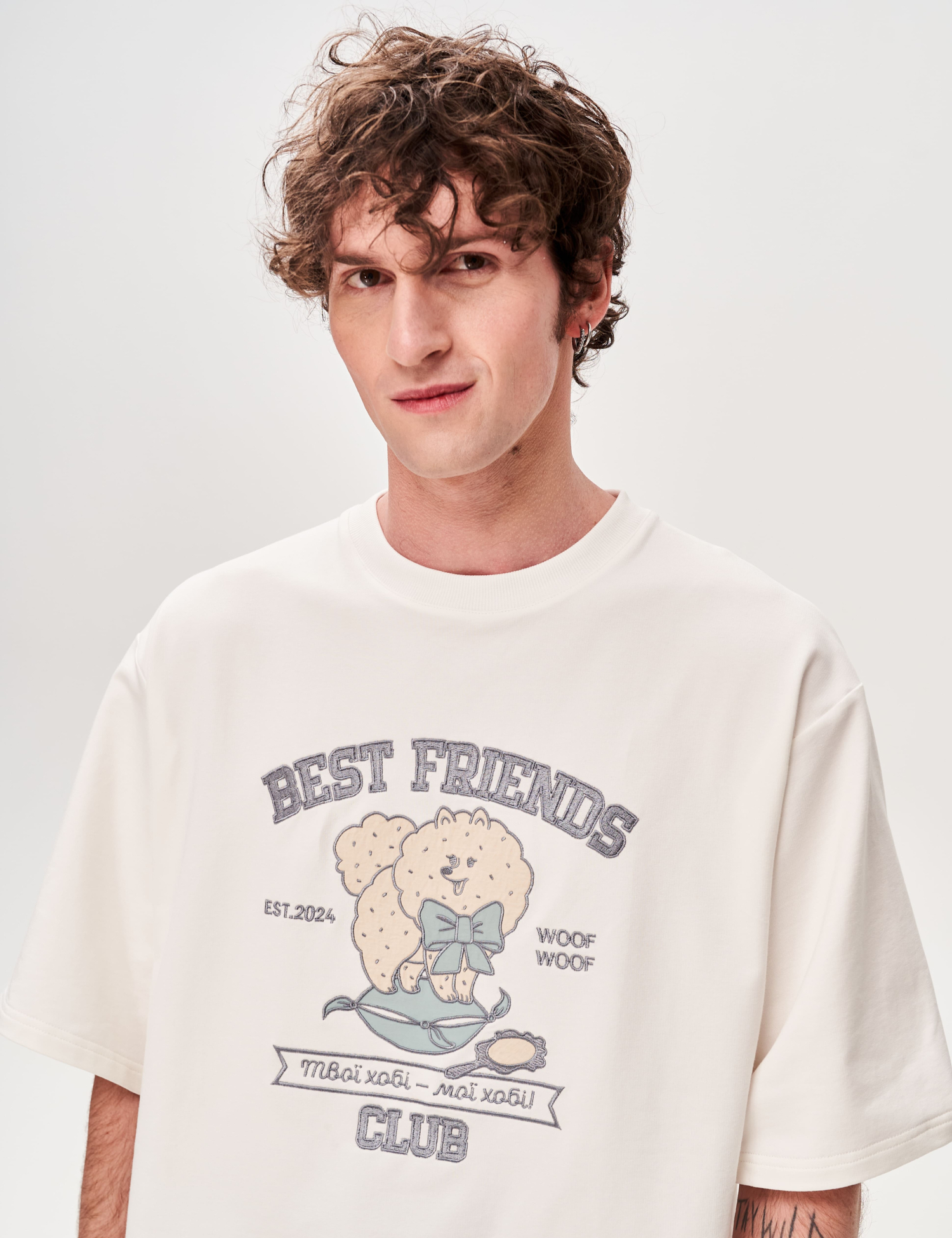 Картинка Футболка з аплікацією "Best Friend's Club" пес красуня